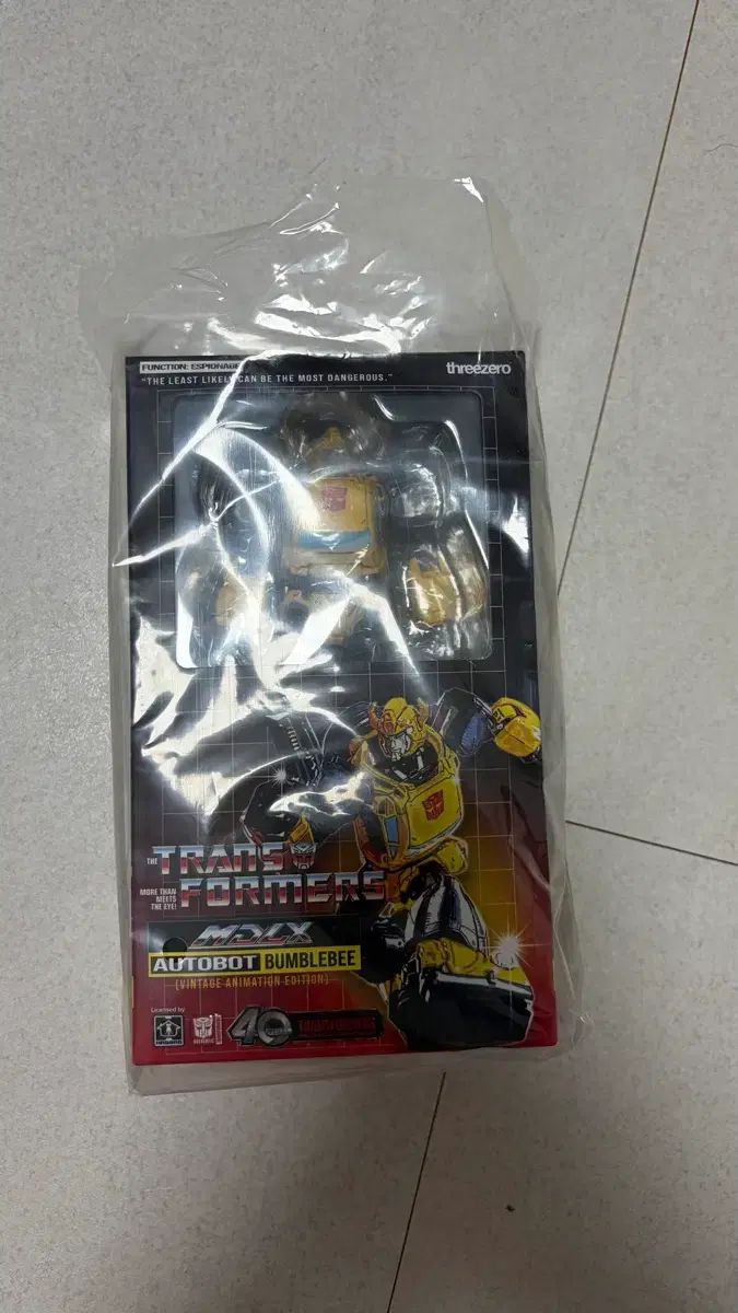 トランスフォーマー threezero mdlx バンブルビー ヴィンテージ