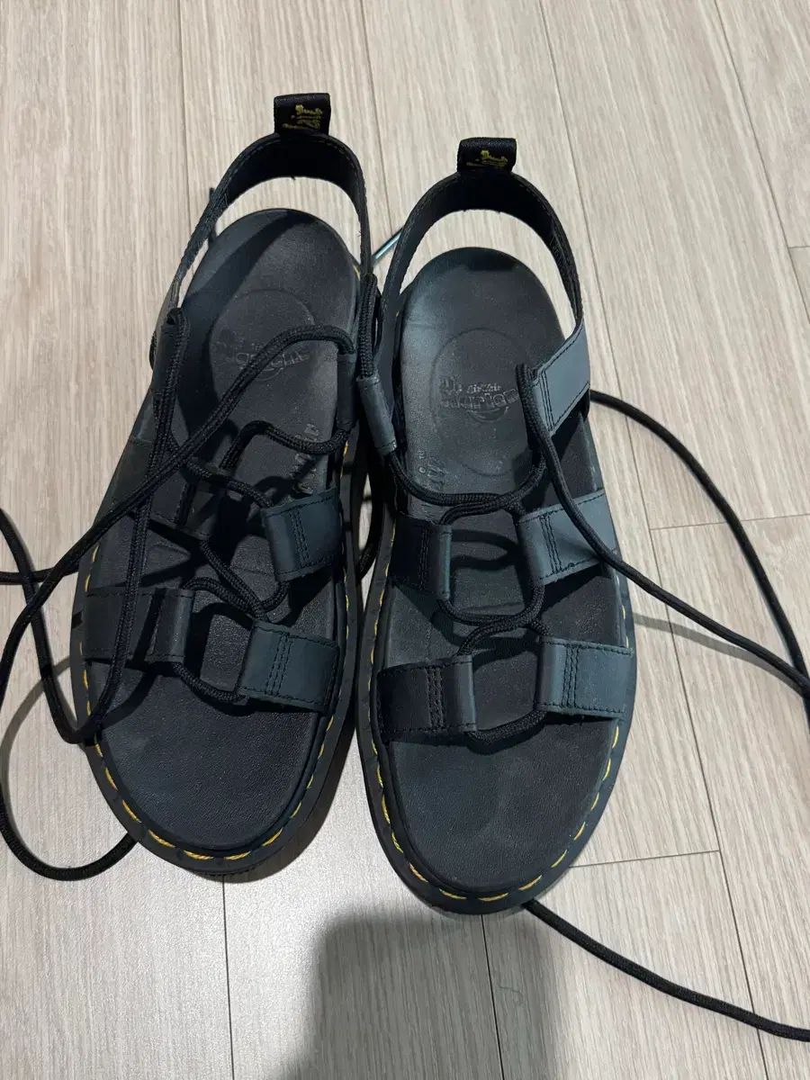 DR. MARTENS ドクターマーチン ナルティラ uk5 (240)