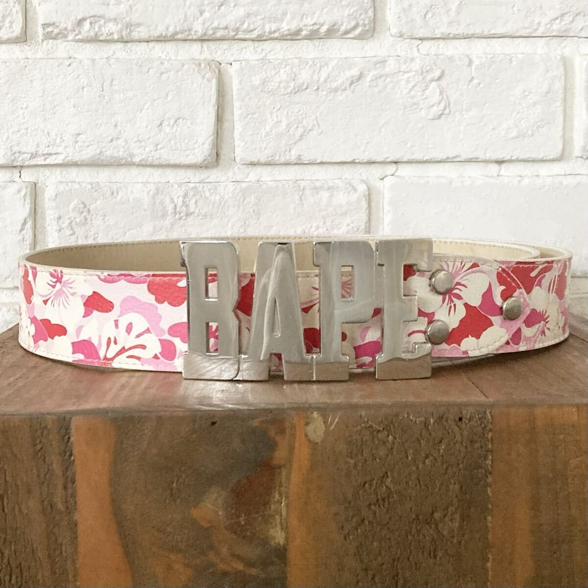 BAPE ALOHA CAMO PINK レザー ベルト Lサイズ a bathing ape leather belt エイプ ベイプ アベイシングエイプ NIGO ピンク 迷彩 y998