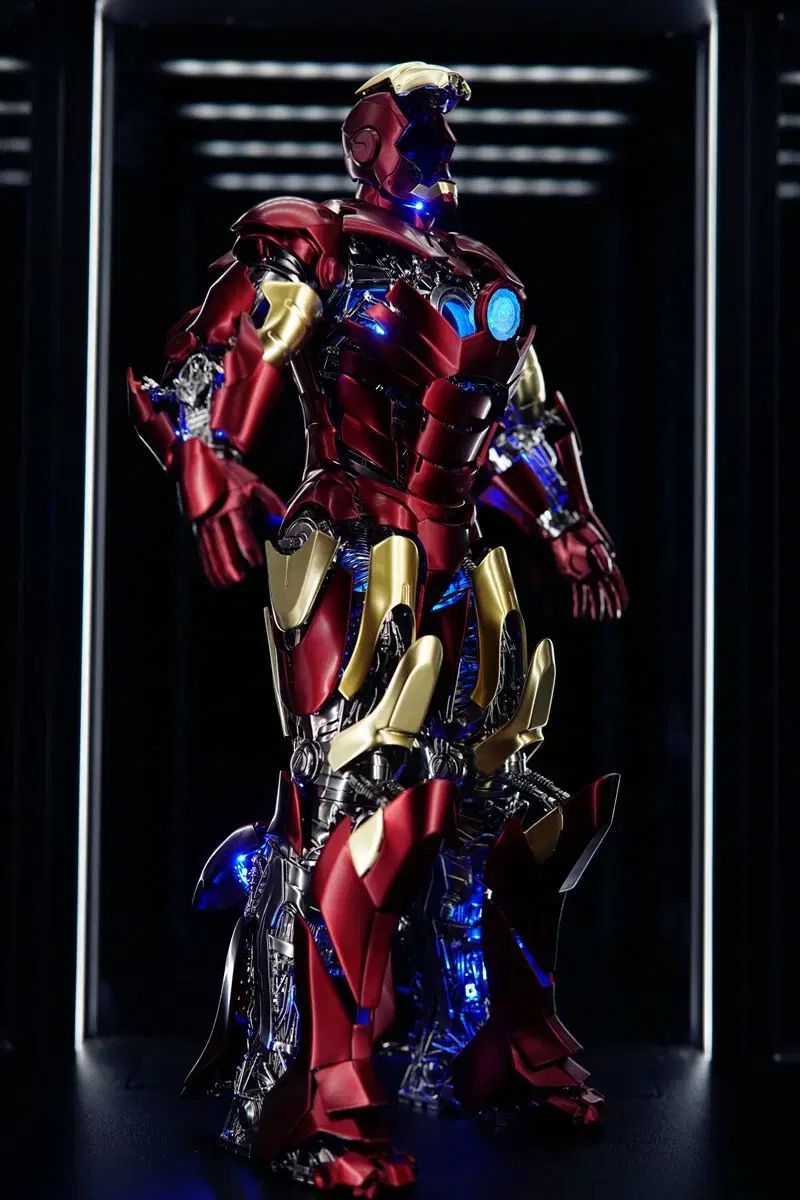 アイアンマン フィギュア 1/6 (ホットトイズ)