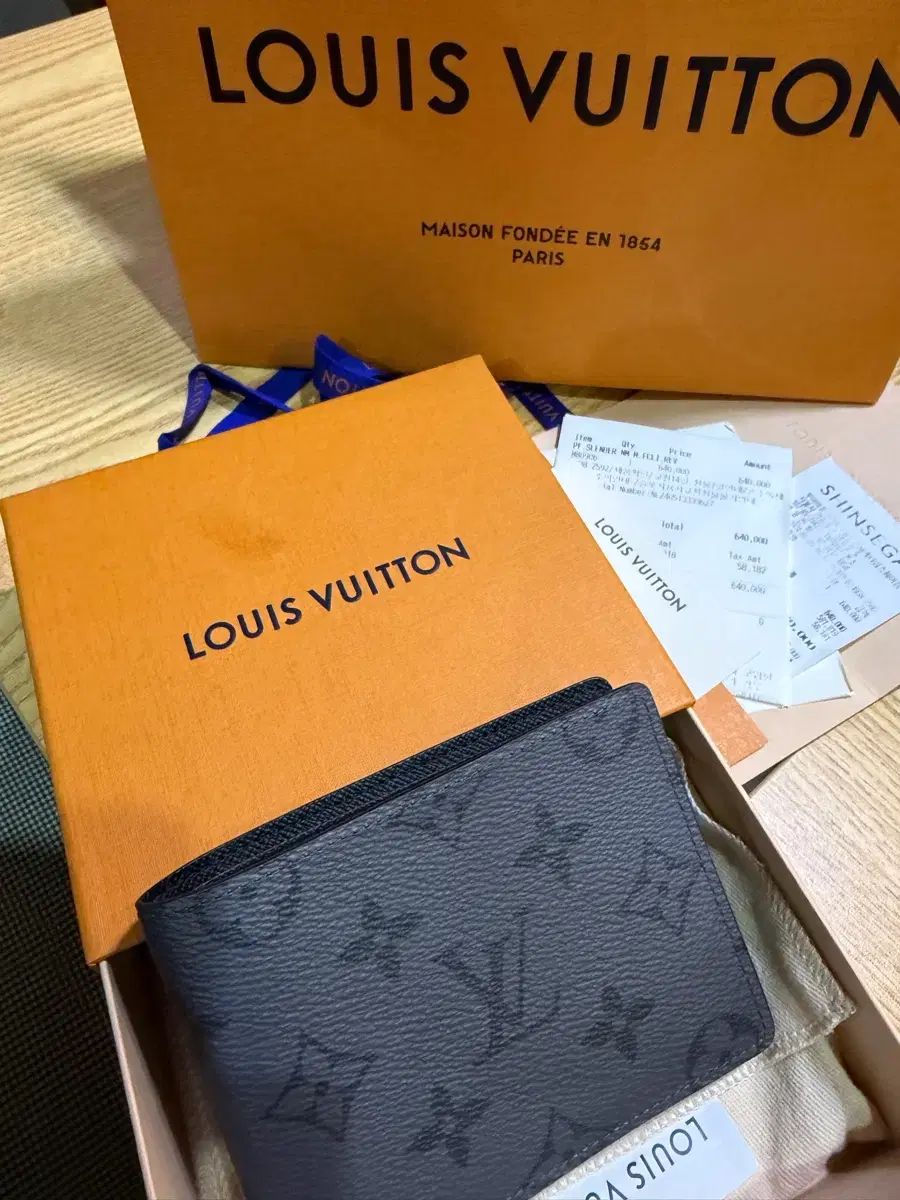 Louis Vuitton ルイヴィトン リバース REVERSE リバース リング リング 二つ折り財布 新品級