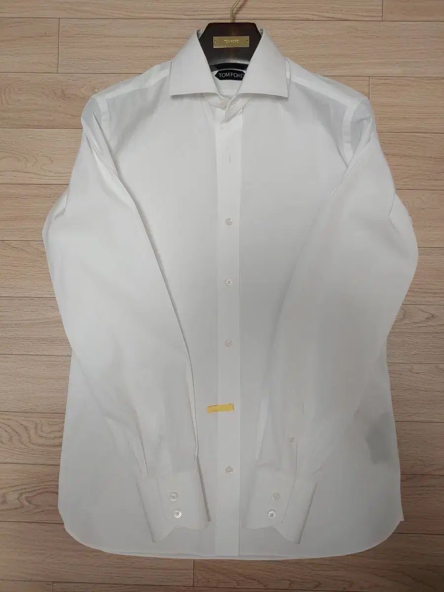 TOM FORD 白シャツ