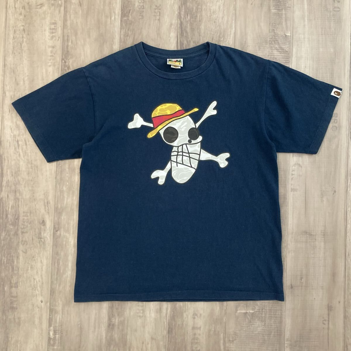 BAPE CAMO ルフィ フラッグ Tシャツ Lサイズ ネイビー luffy onepiece ワンピース a bathing ape エイプ ベイプ アベイシングエイプ y58