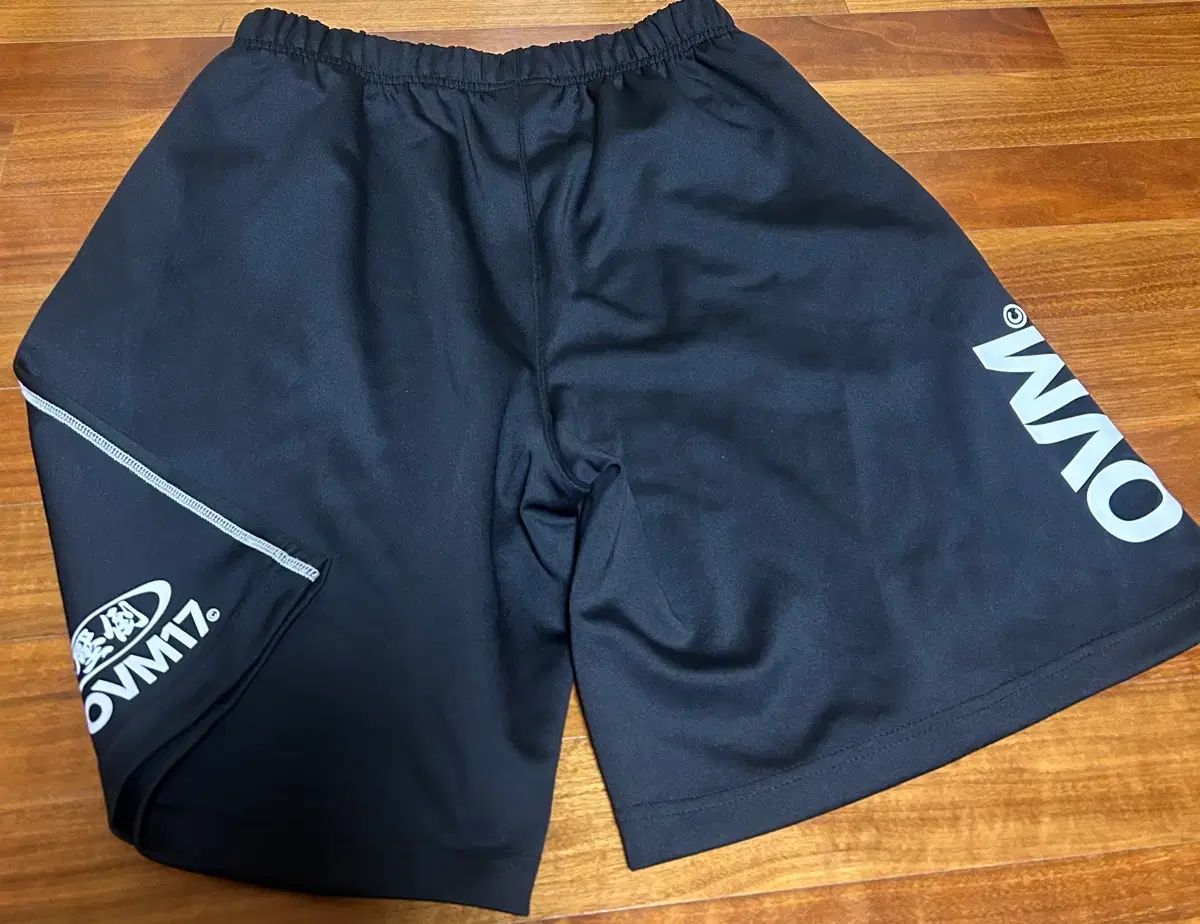 M 圧倒 ラグビー ハーフパンツ ブラック 7,593円