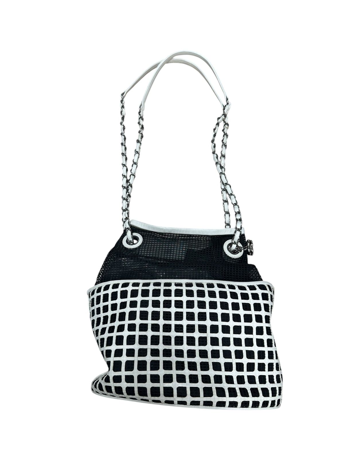 シャネル ハンドバッグ Mesh and Leather Grid Bucket