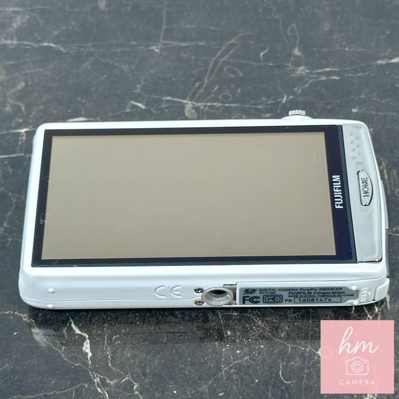 美品】FUJIFILM FinePix Z900EXR ホワイト 1600万画素 光学5倍ズーム 