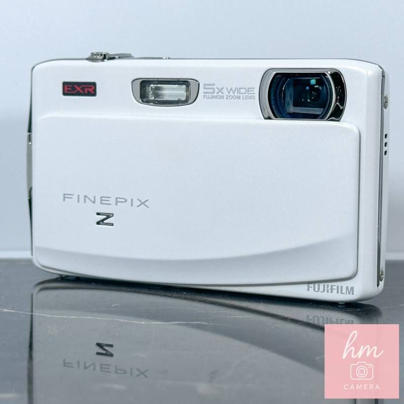 【美品】FUJIFILM FinePix Z900EXR ホワイト 1600万画素 光学5倍ズーム 広角28mm スライド式 タッチパネル EXR CMOS コンパクトデジタルカメラ 富士フイルム ファインピックス
