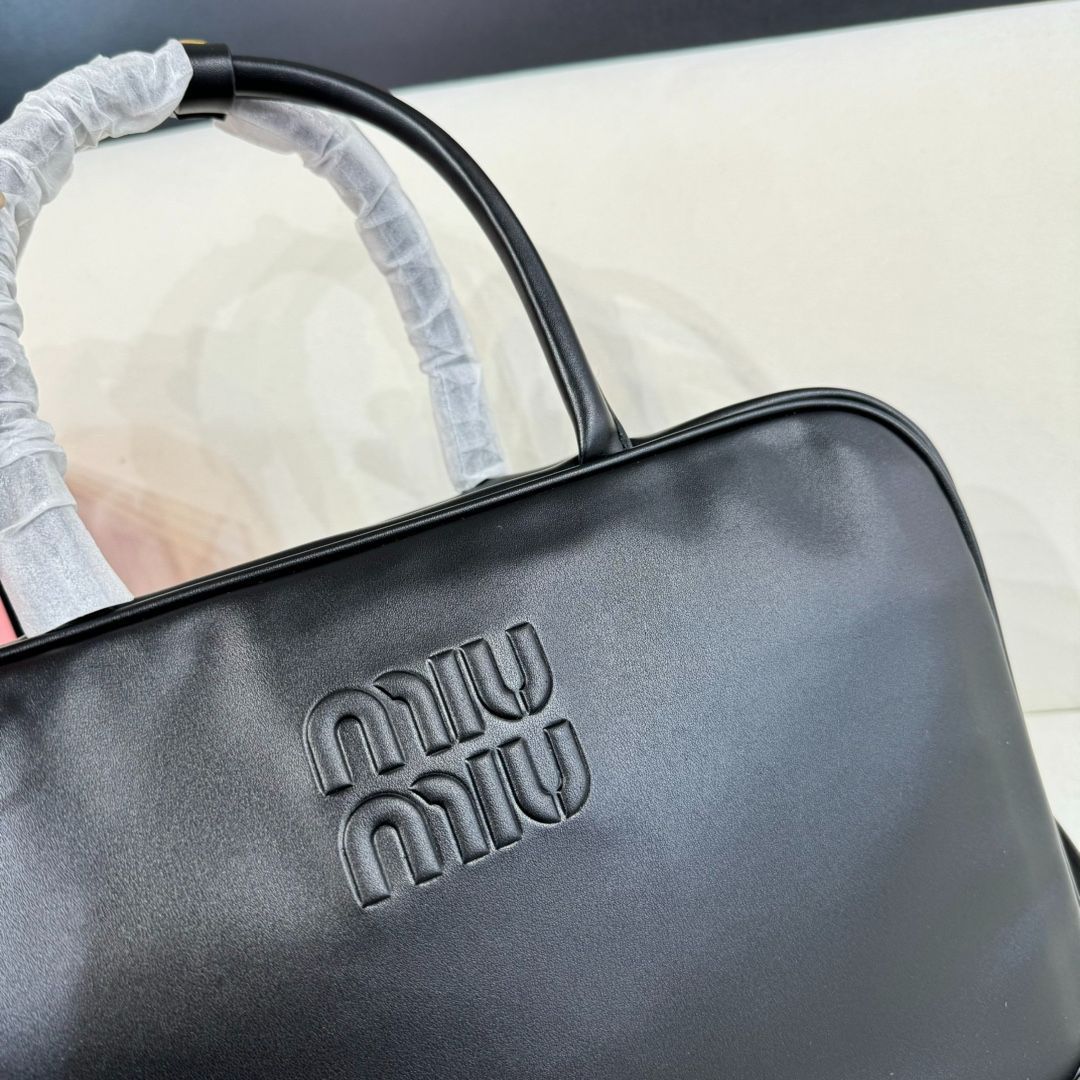 【今日特価】miumiu ミュミュ アップグレードハンドバッグ 国内送料無料！お得な価格で在庫あり！-WT0輸入