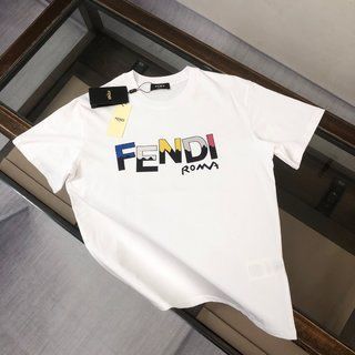 本日限定特価】FENDI クルーネックTシャツ - 高品質コットンで快適な着