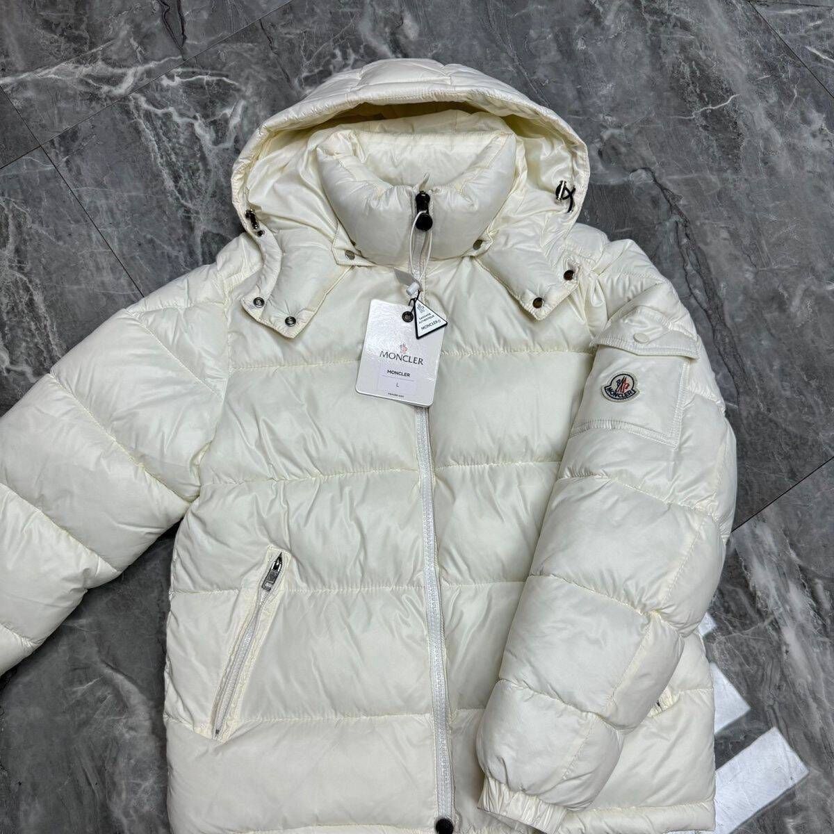 未使用 MONCLER モンクレール ダウンジャケット｜本日限定特価｜新品未使用