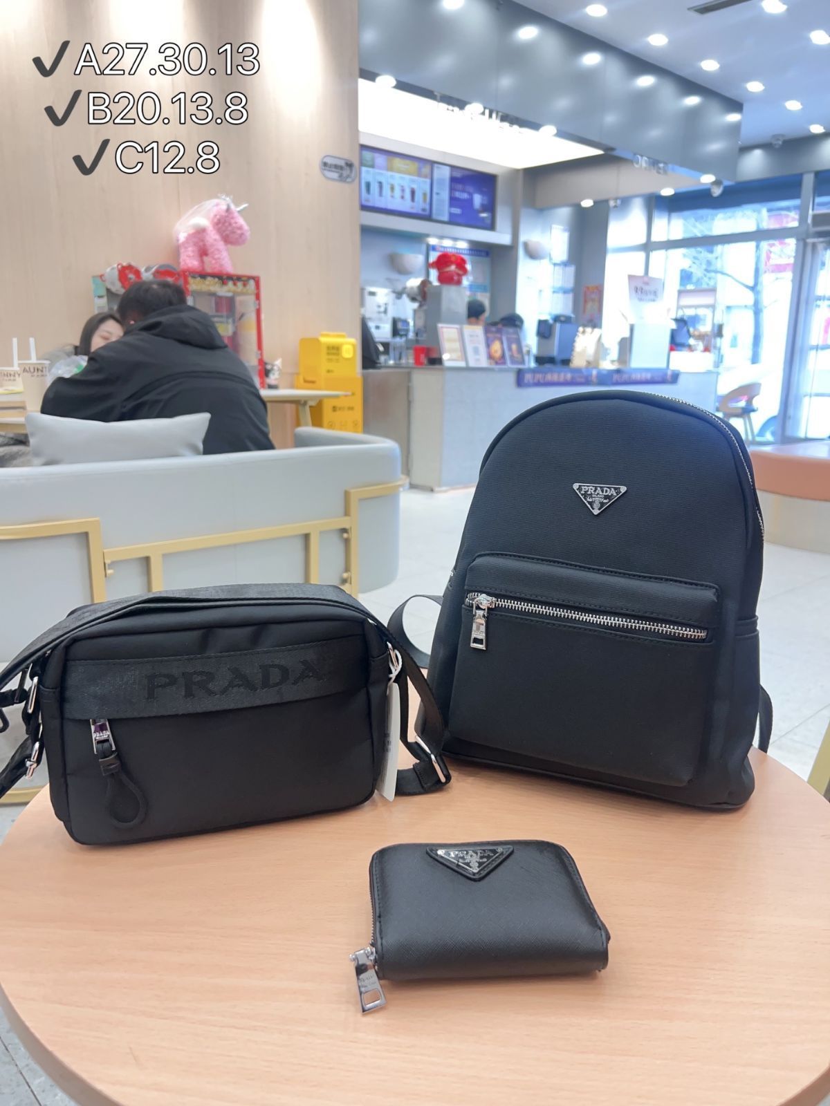 [本日特価] TOP New 2025 高品質3点セット - Prada バックパック + Prada カメラバッグ + 財布 本日限定特別割引！[本日特価|新品未使用品]