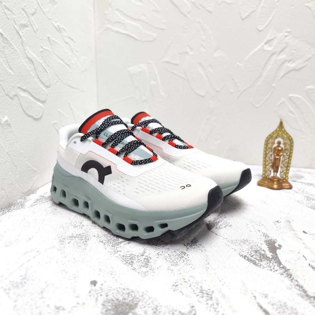 On Cloudmonster ジョギング スポーツ トレーニング ランニングシューズ メンズ レディー スニーカー タウンユース 新品 未使用　ホワイト　2色
