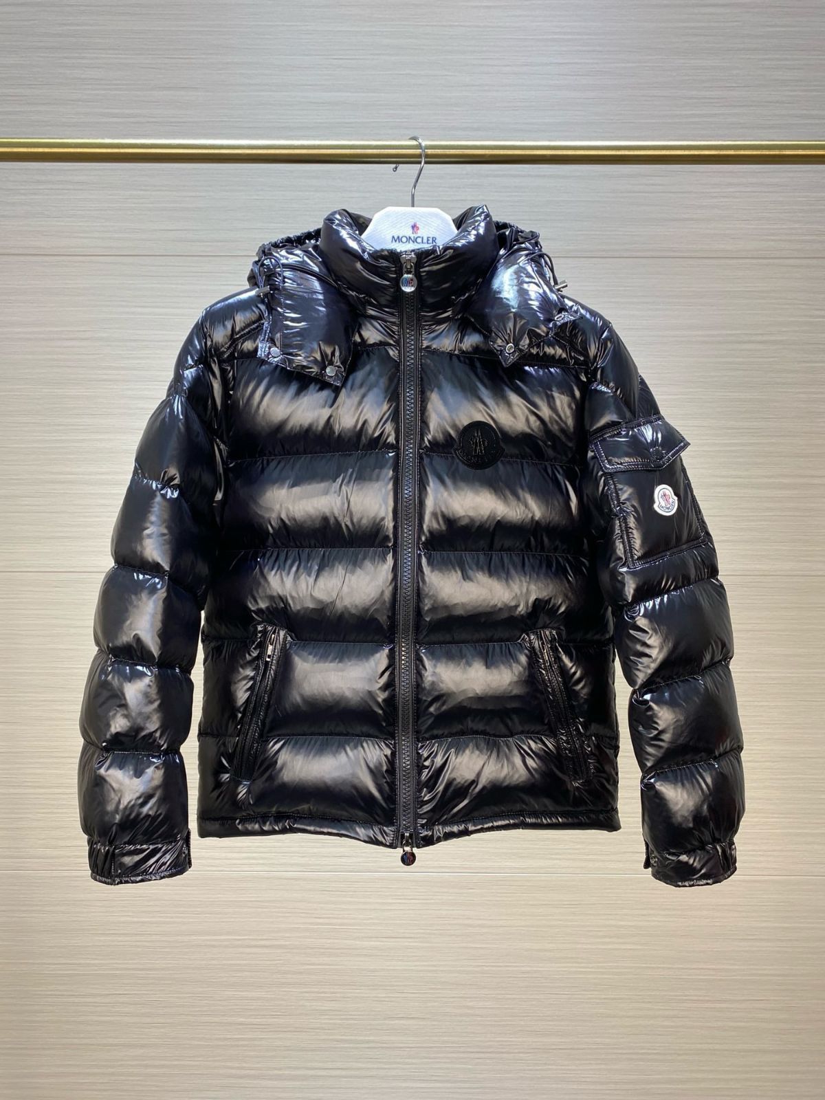 MONCLER （モンクレール）ダウンジャケット