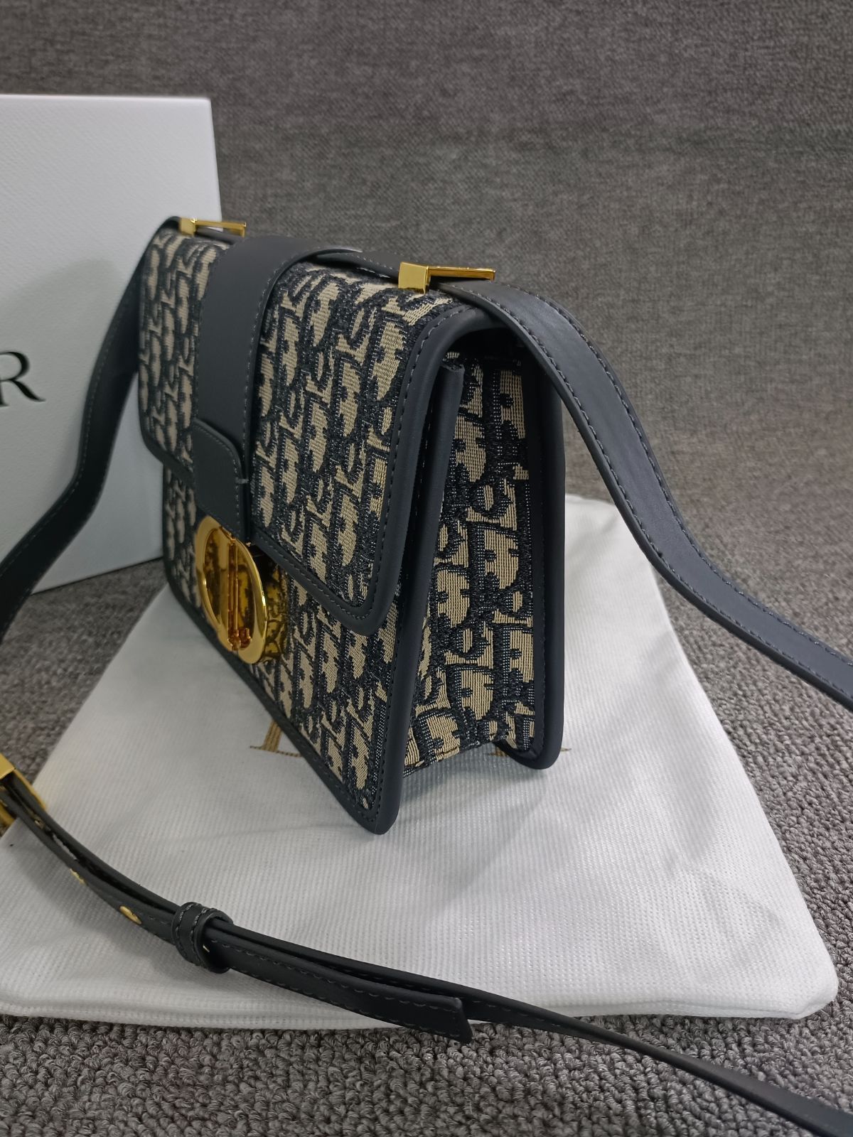 DIOR 30 MONTAIGNE ショルダーバッグ DIOR 30 MONTAIGNE ショルダーバッグ