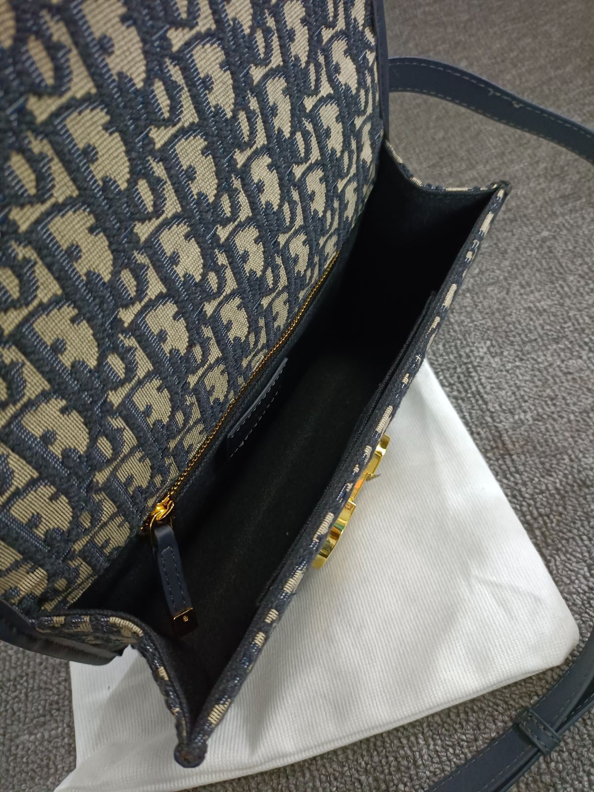 DIOR 30 MONTAIGNE ショルダーバッグ DIOR 30 MONTAIGNE ショルダーバッグ