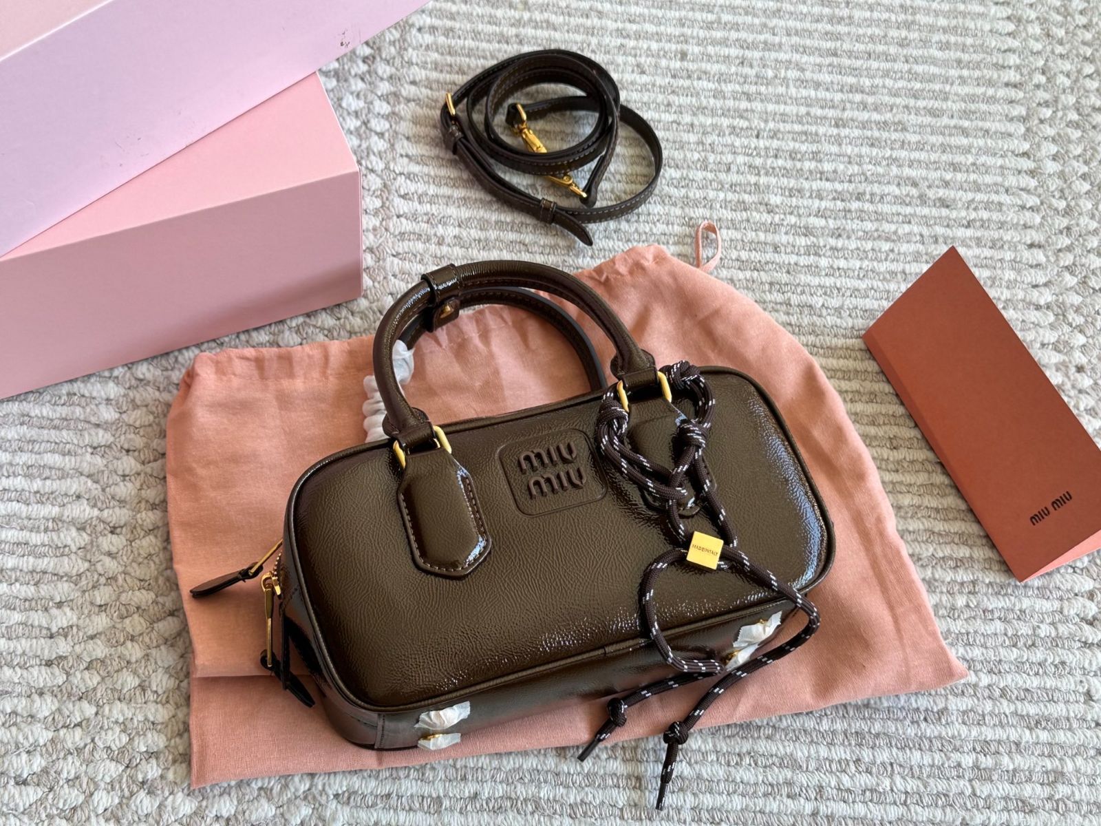 MIU MIU ボウリング/ビジネスバッグ ? 22×11cm [本日特価|新品未使用品]