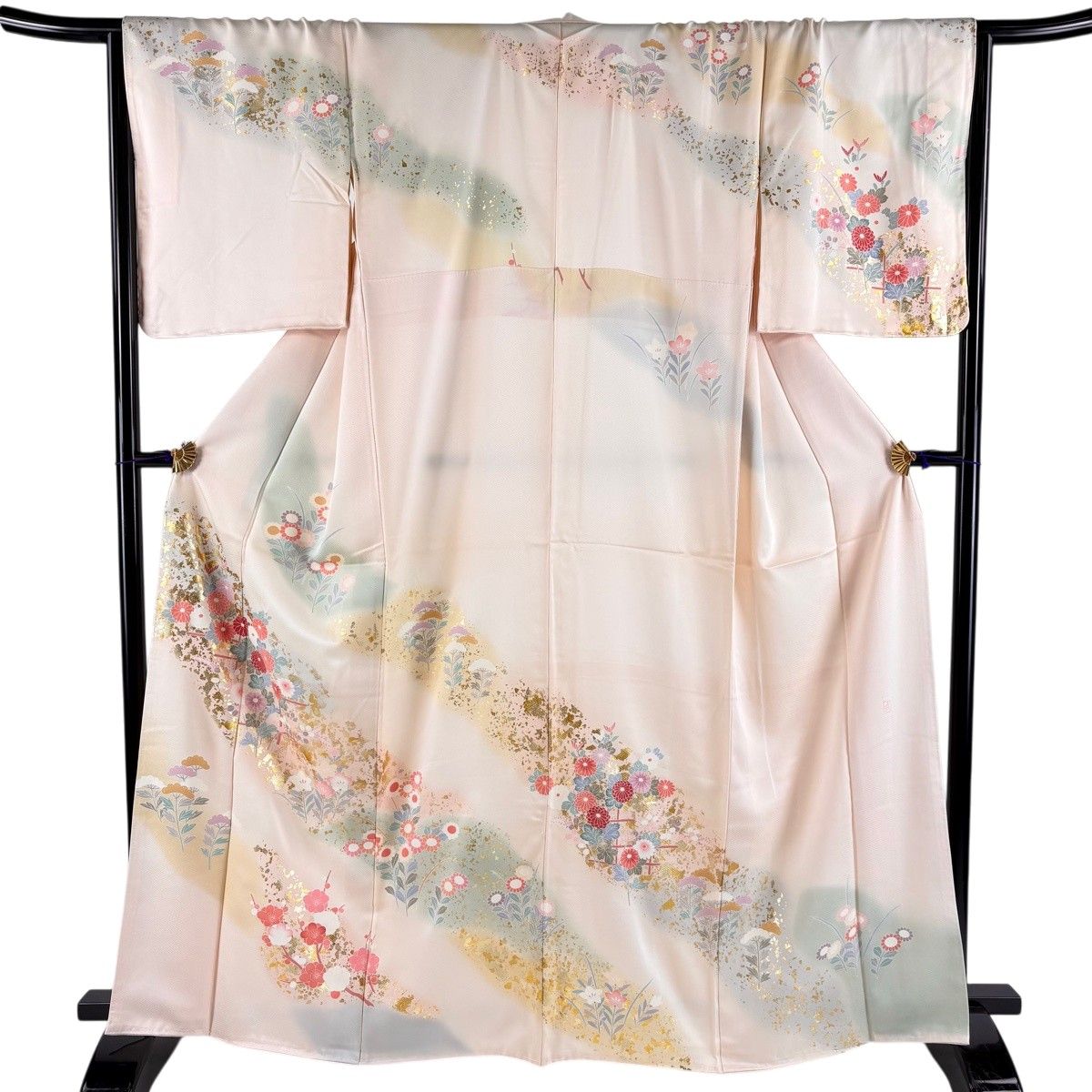訪問着 身丈165cm 裄丈68cm L 袷 落款 菊 草花 金彩 ぼかし 薄ピンク 正絹 秀品 一つ紋 【中古】