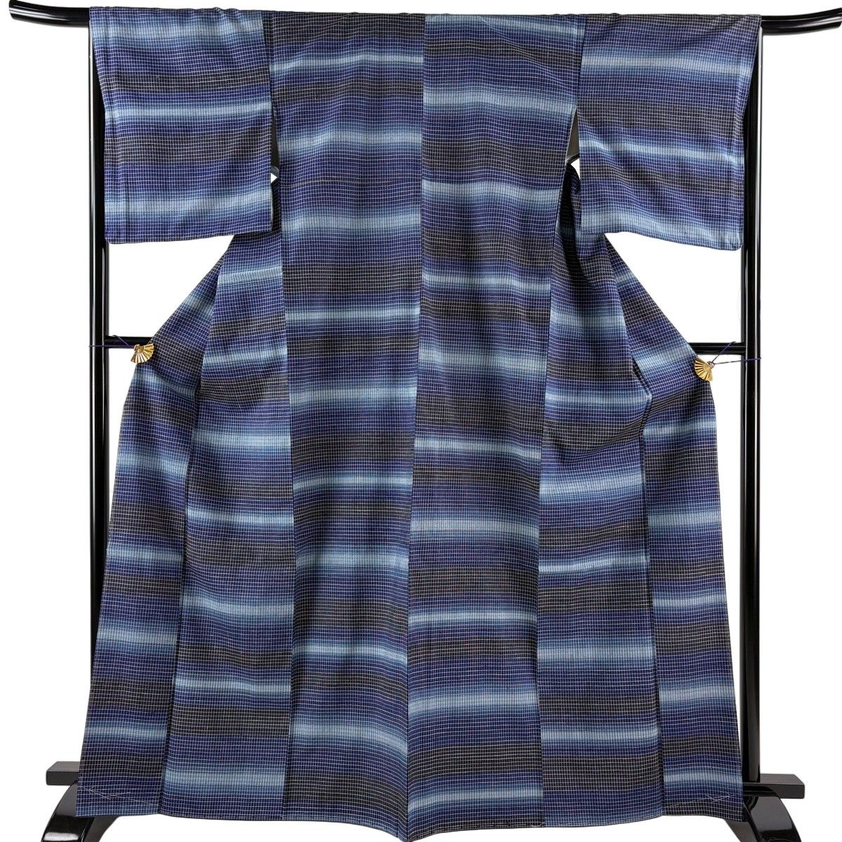 【美品】 紬 身丈166cm 裄丈66.5cm M 袷 青山みとも 格子 段縞 青紫 正絹 逸品 【中古】