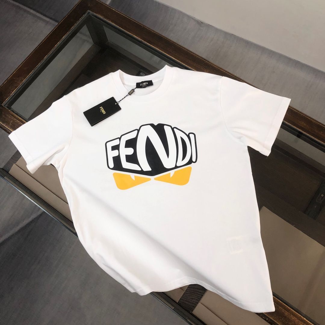 【本日限定特価】FENDI クルーネックTシャツ - 高品質コットンで快適な着心地 [本日特価|新品未使用品]