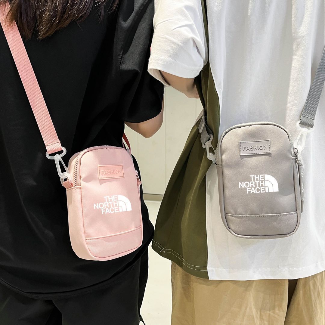[本日特価] ザ・ノースフェイス ストリートスタイル クロスボディバッグ ユニセックス アウトドア スマホバッグ [本日特価|新品未使用品]