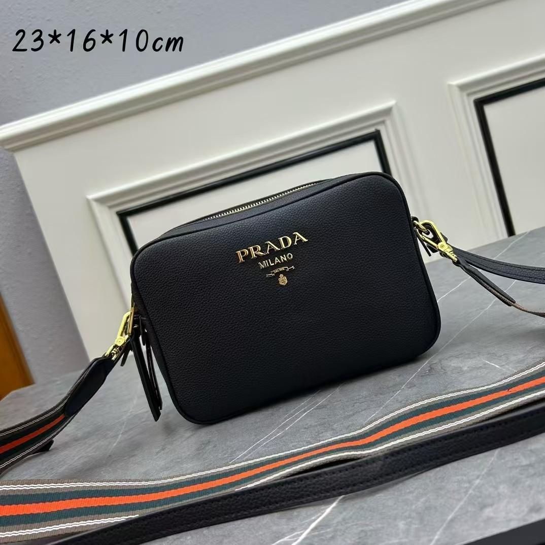 PRADA プラダ ショルダーバッグ
