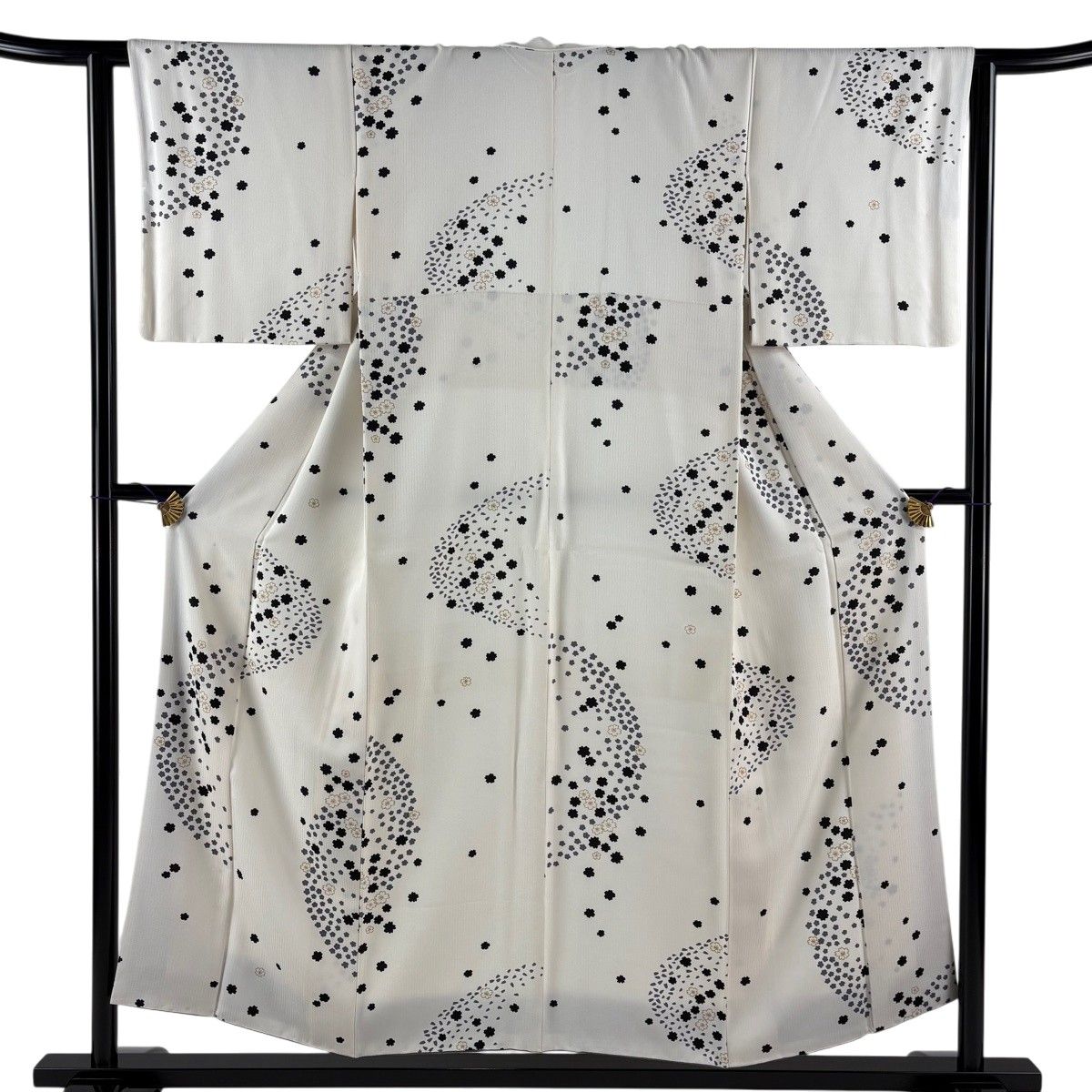 【美品】 小紋 身丈152cm 裄丈61.5cm S 袷 桜 流水 金彩 白 正絹 名品 【中古】
