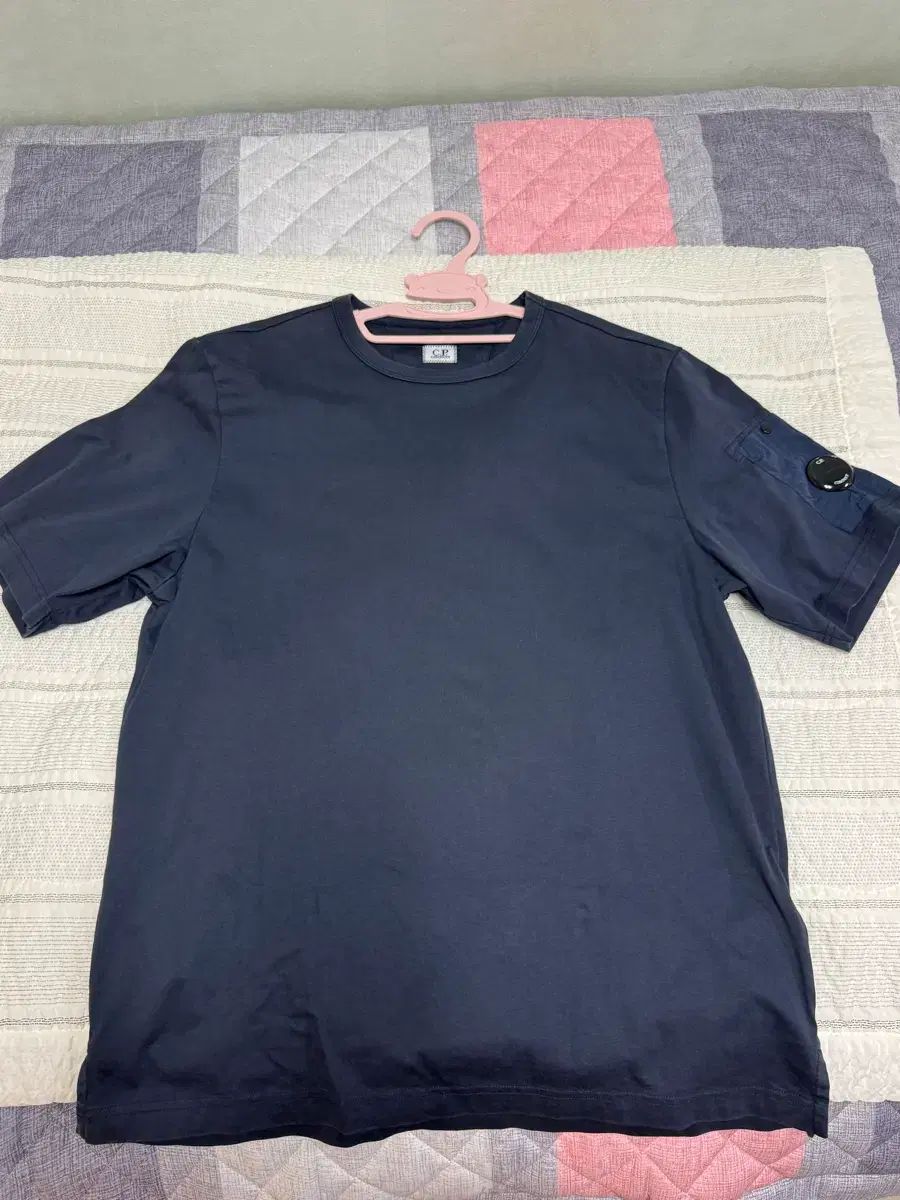 C.P. COMPANY シーピーカンパニー レンズ 半袖Tシャツ ネイビー(L)