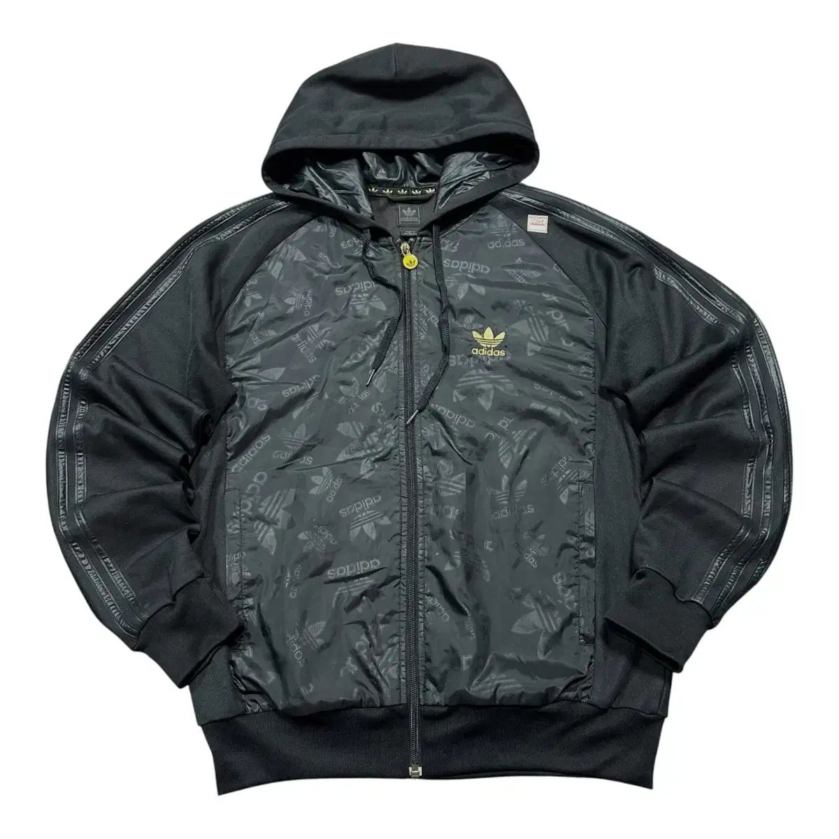 (即配) adidas 黒金 ブラック フードジップアップ ジャージ