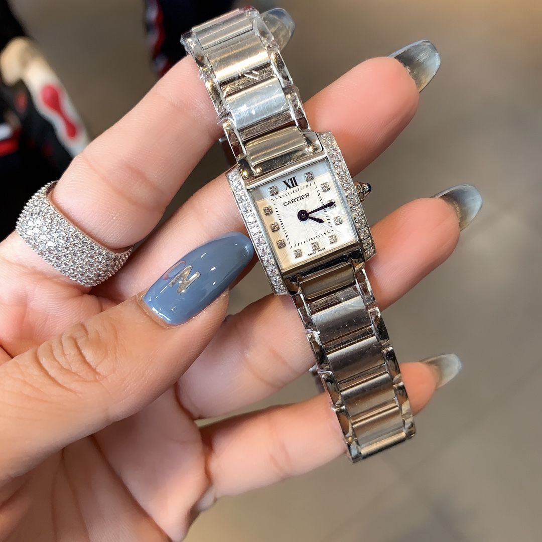 カルティエ　cartier　腕時計　クオーツ時計