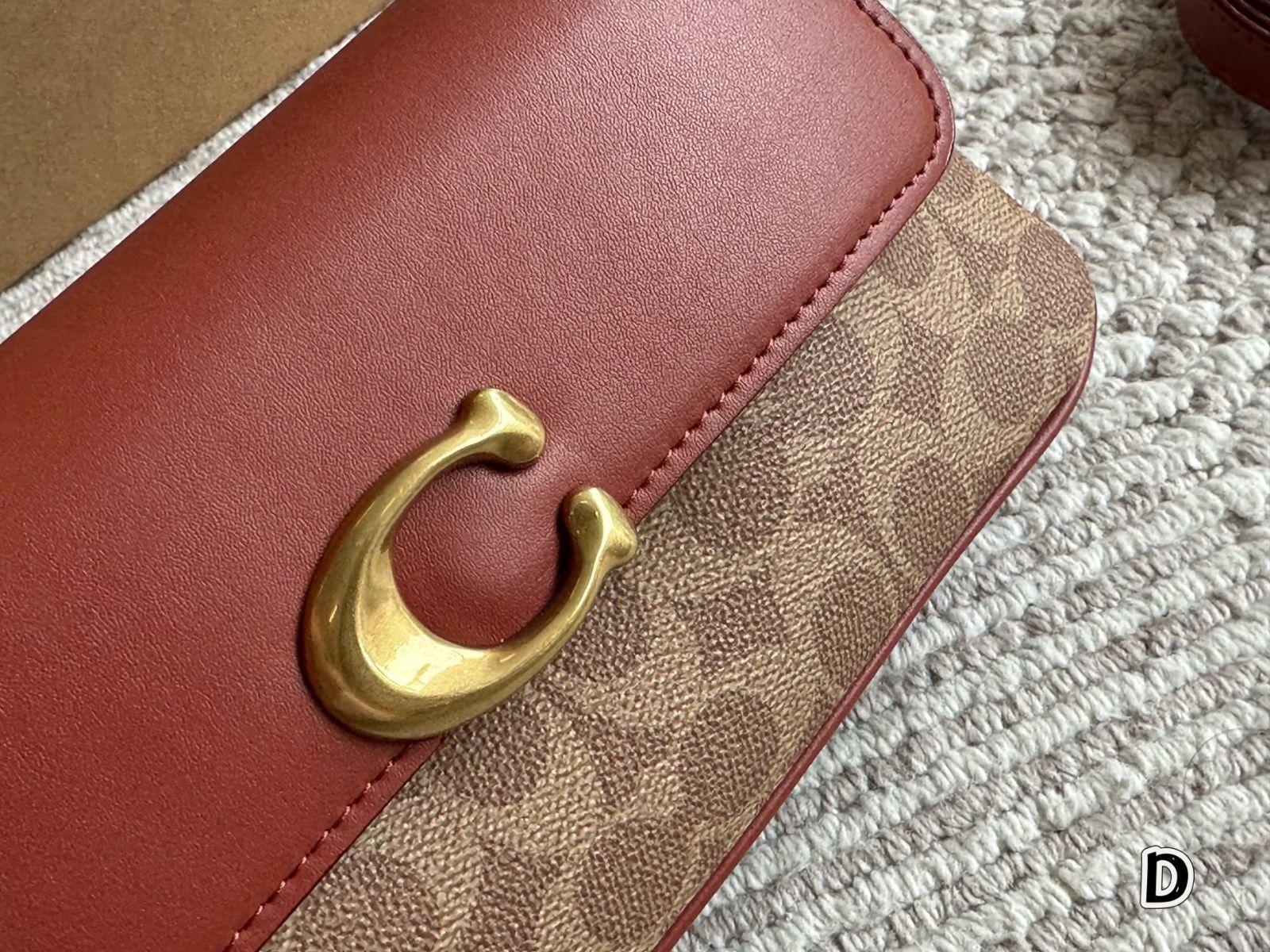 【今日特価】COACH ジェット アームピッチバッグ 26cm