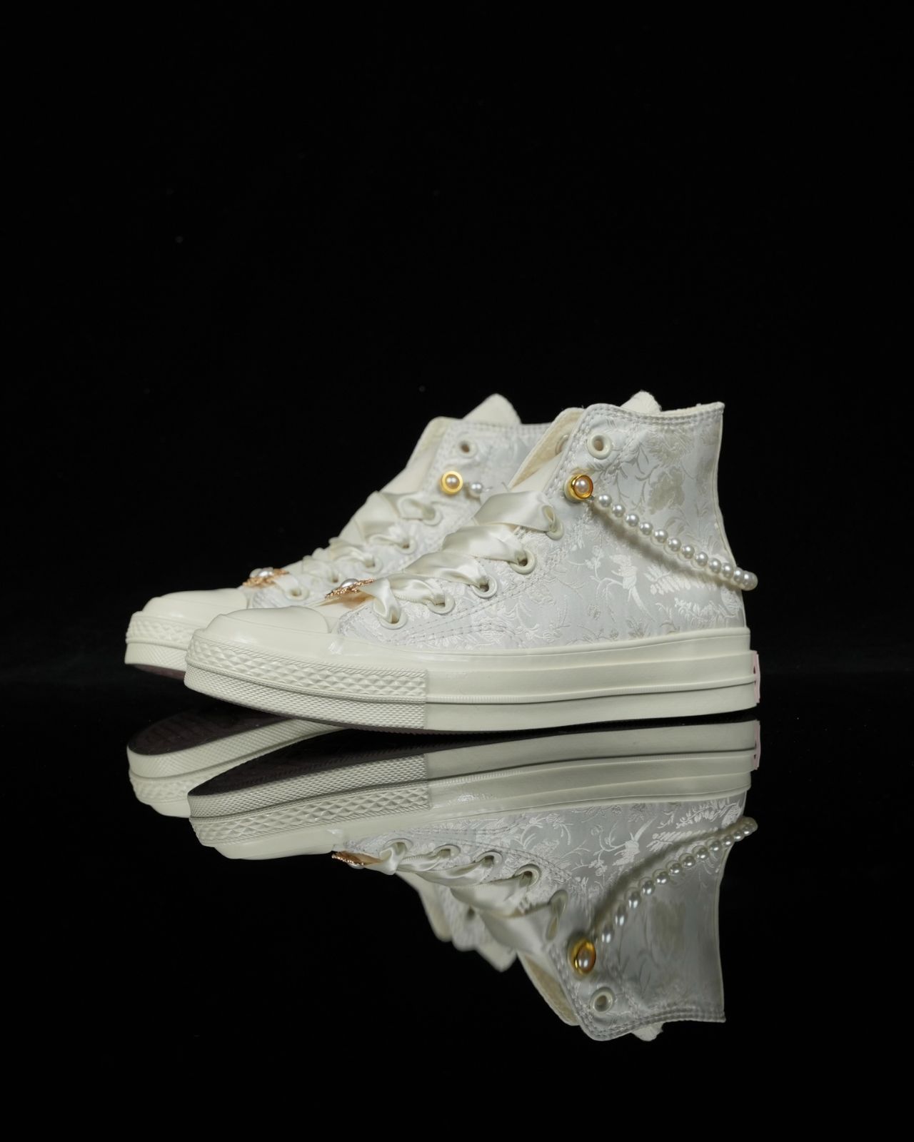 【今日特価】Converse Chuck 1970s シルク ウエディング シューズ！送料無料、在庫限定のお得な価格です！