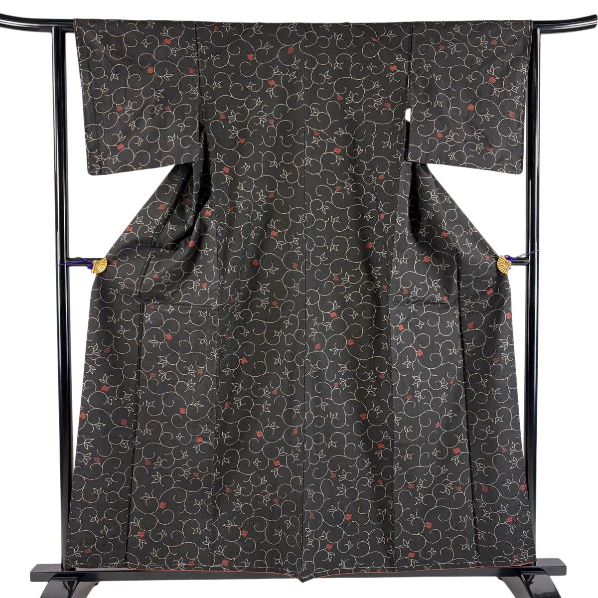 【美品】 大島紬 身丈159cm 裄丈62.5cm S 袷 純泥染 証紙 花唐草 墨色 正絹 秀品 【中古】