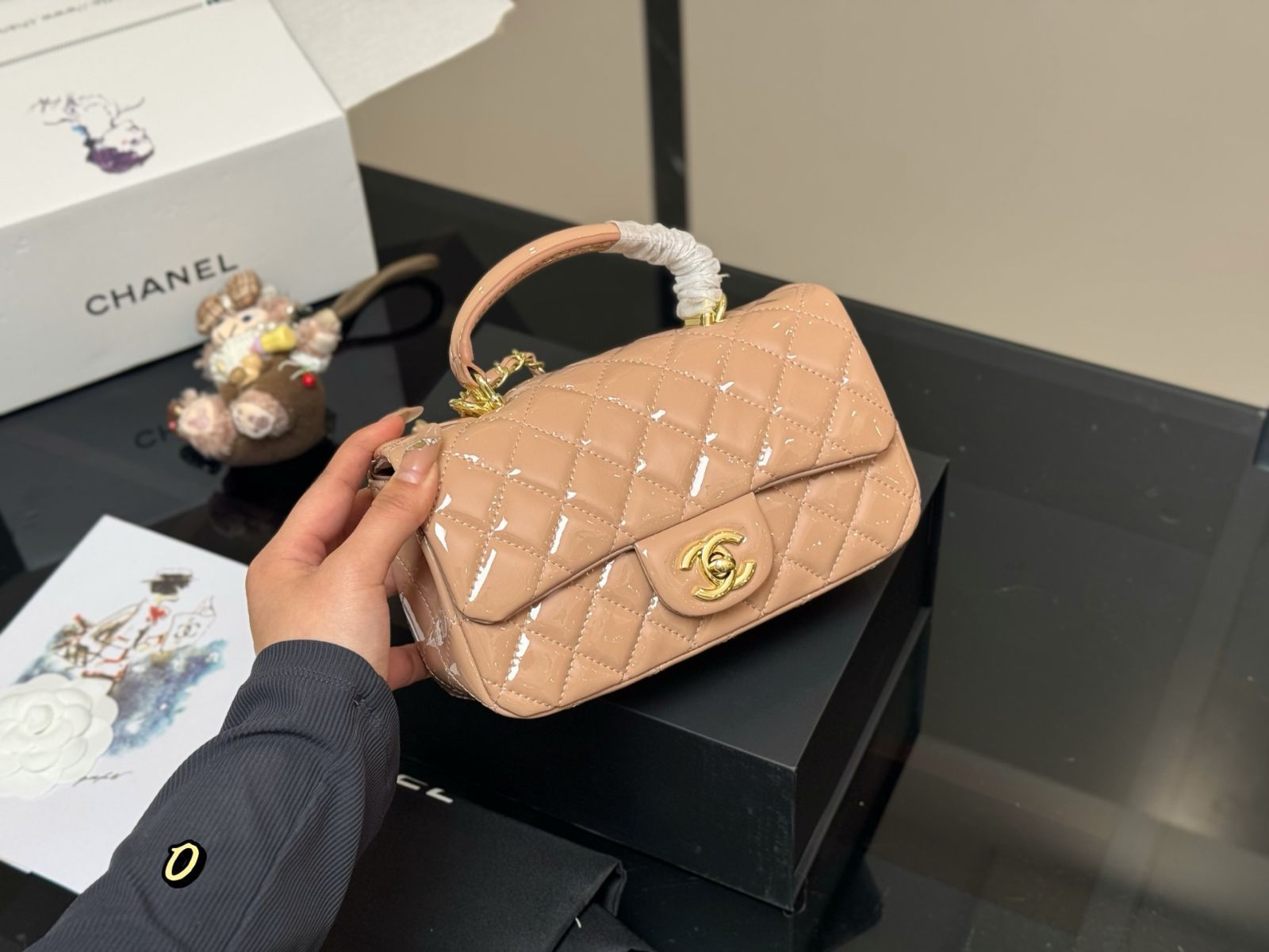 【今日特価】Chanel mini CF handle!国内送料無料!限定在庫セール価格です! 【今日特価】Chanel mini CF handle!国内送料無料!限定在庫セール価格です!