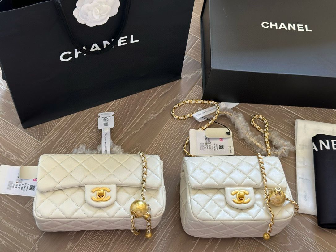 【今日特価】Chanel Gold Ball CF17 Bag (Black) - シャネル ゴールドボール CF17 バッグ（ブラック）