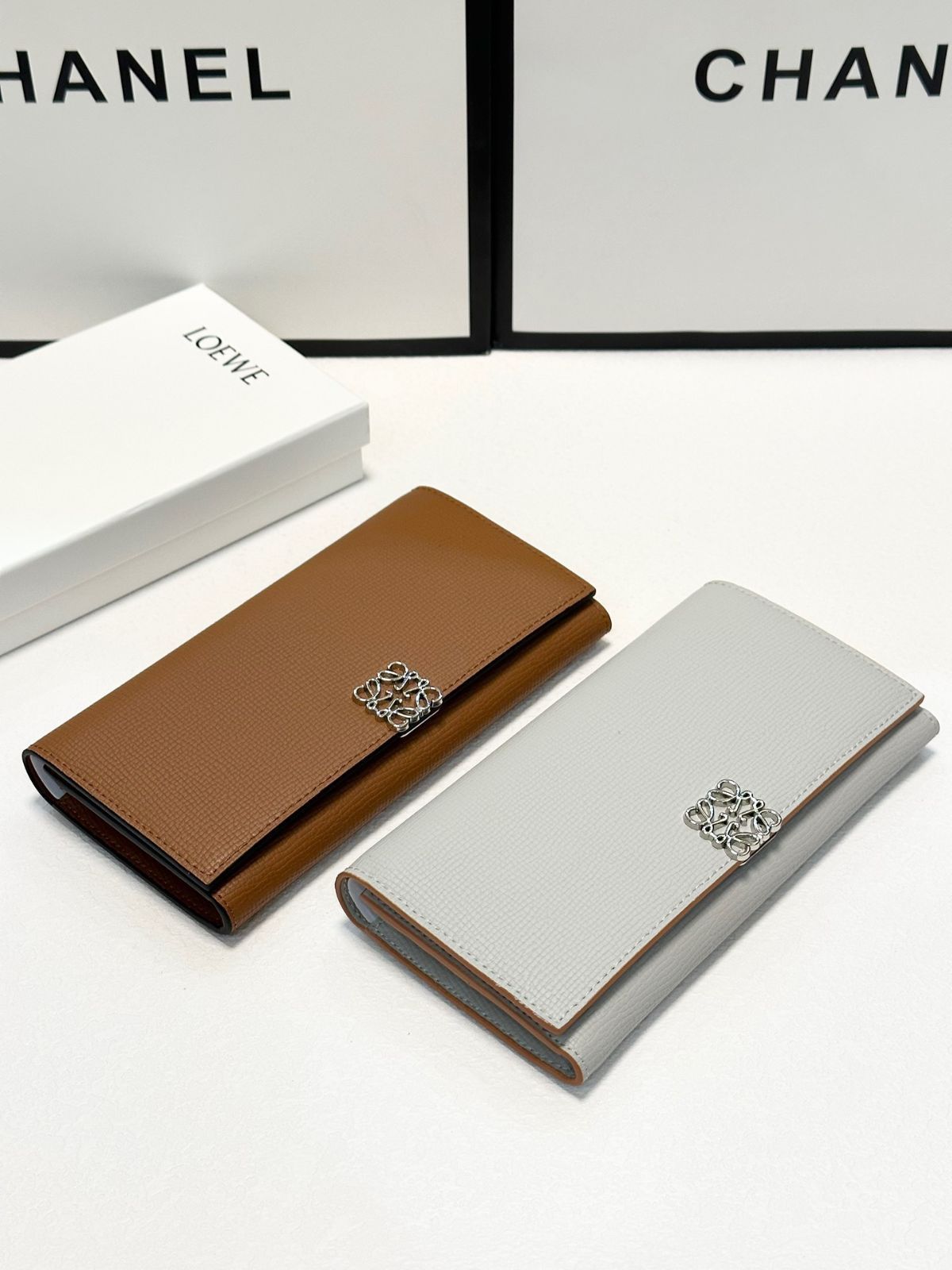 LOWEW財布/財布、両用カードバッグ、カード/キーケース[本日特価|新品未使用品]