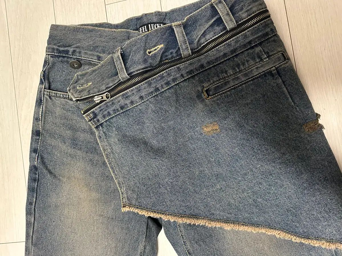 アイフィールラッキー Denim Bootscut skirt pants