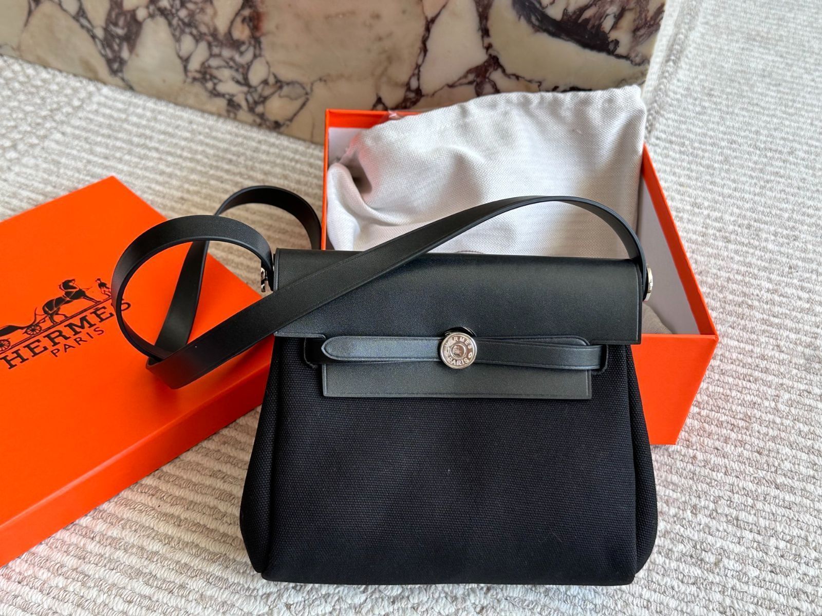 【今日特価】Herbag20 2025 年新作ファーストリリース！国内送料無料！? サイズ：20×17cm