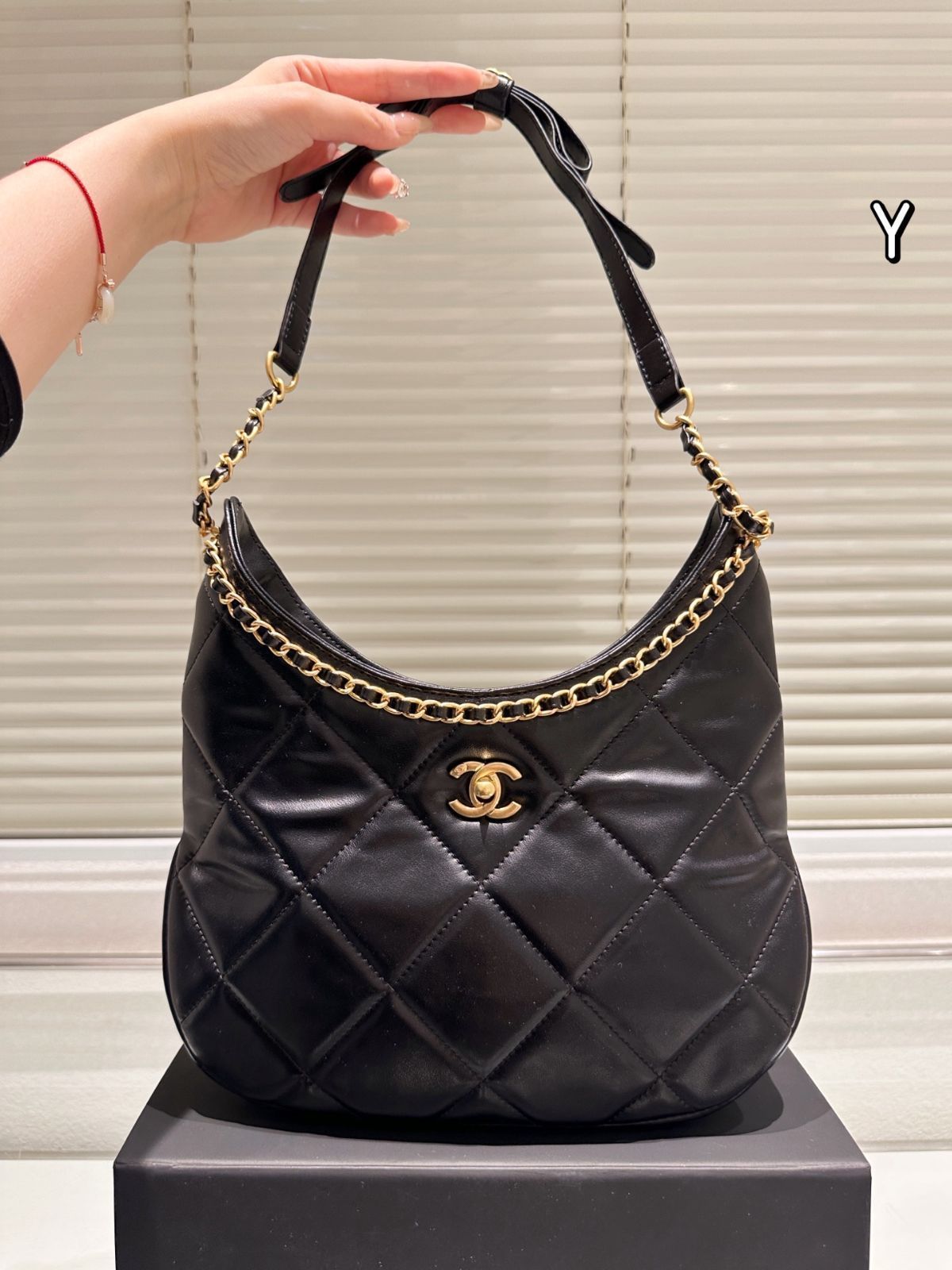 【今日特価】Chanel 25P Bow - decorated Hobo Bag シャネル 25P ボウ飾り ホボ バッグ