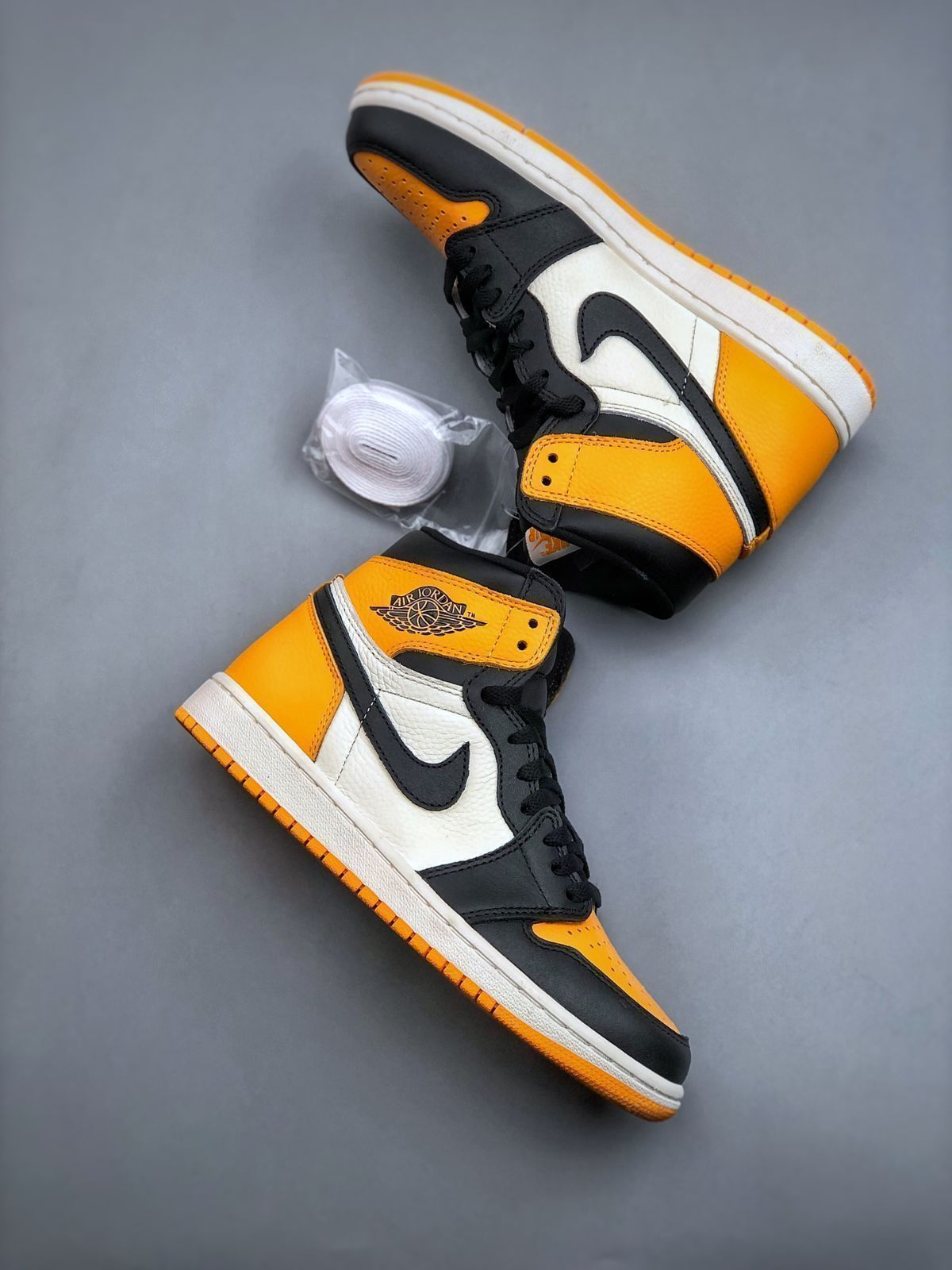 ナイキ スニーカー Air Jordan 1 High OG Yellow Toe AJ1 メンズ レディース