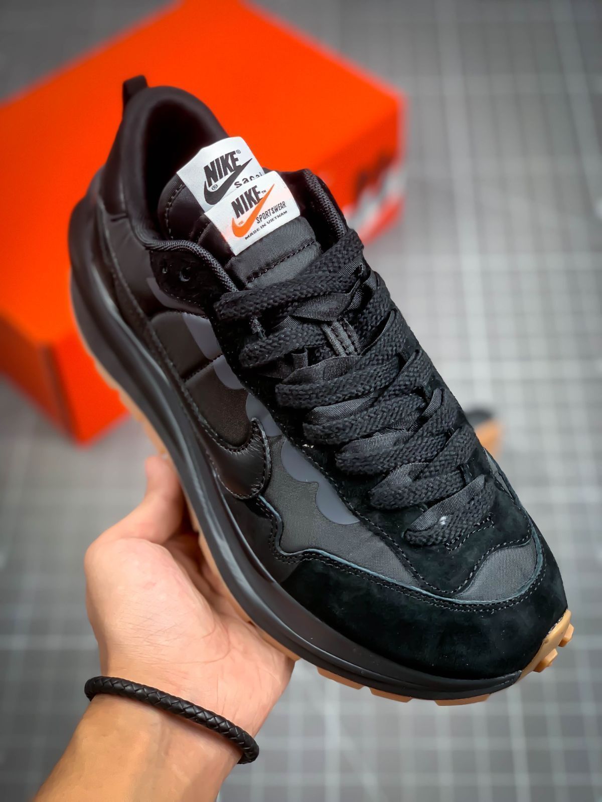 全新未使用nike sacaiスニーカー スニーカーサンダルブーツモカシンドレス/ピジネス長靴/レインシューズデッキシューズ