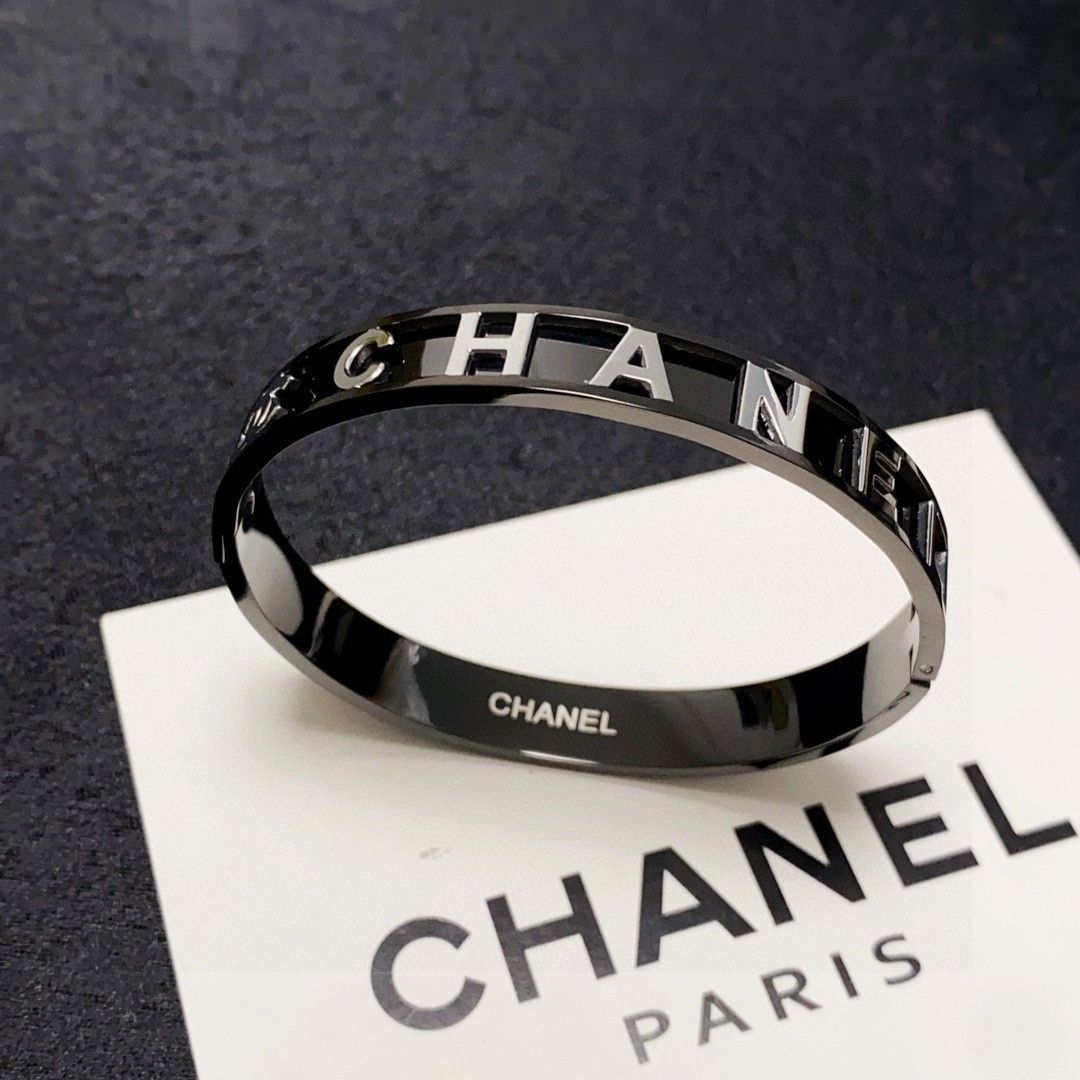【今日特価】Chanel シャネル ナロー エングレーヴ カーボンブラック ブレスレット