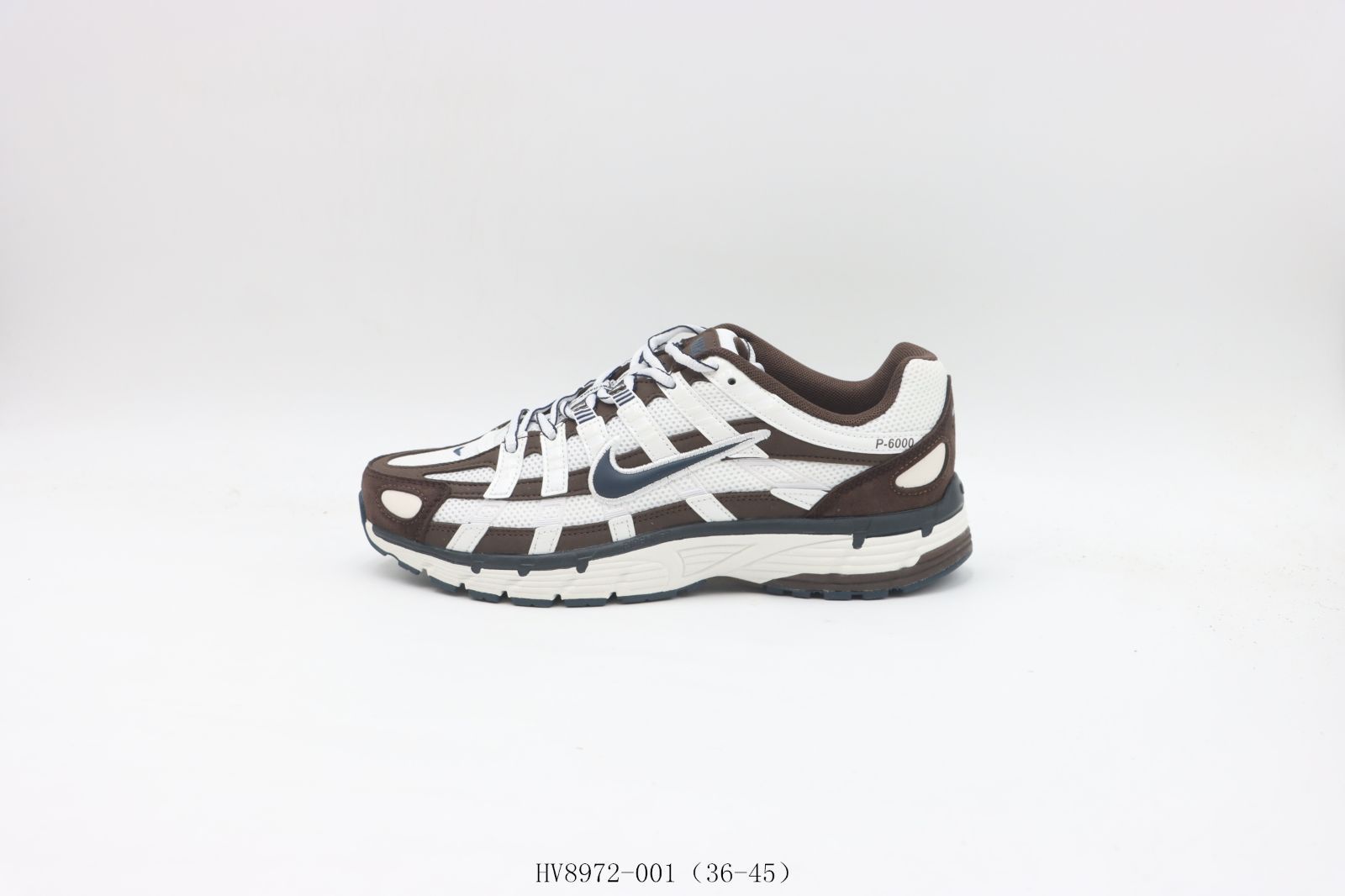 【今日特価】ナイキ Nike ランニングシューズ HV8972-001 白褐色