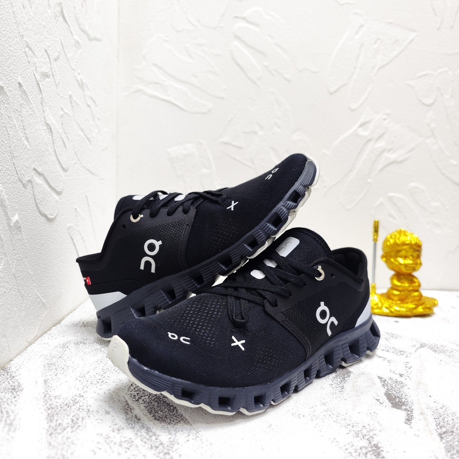 On Cloud X3 Sneakers オン クラウドX3 ジョギング スポーツ トレーニング ランニングシューズ メンズ レディース スニーカー タウンユース 新品 未使用 ブラック　全色