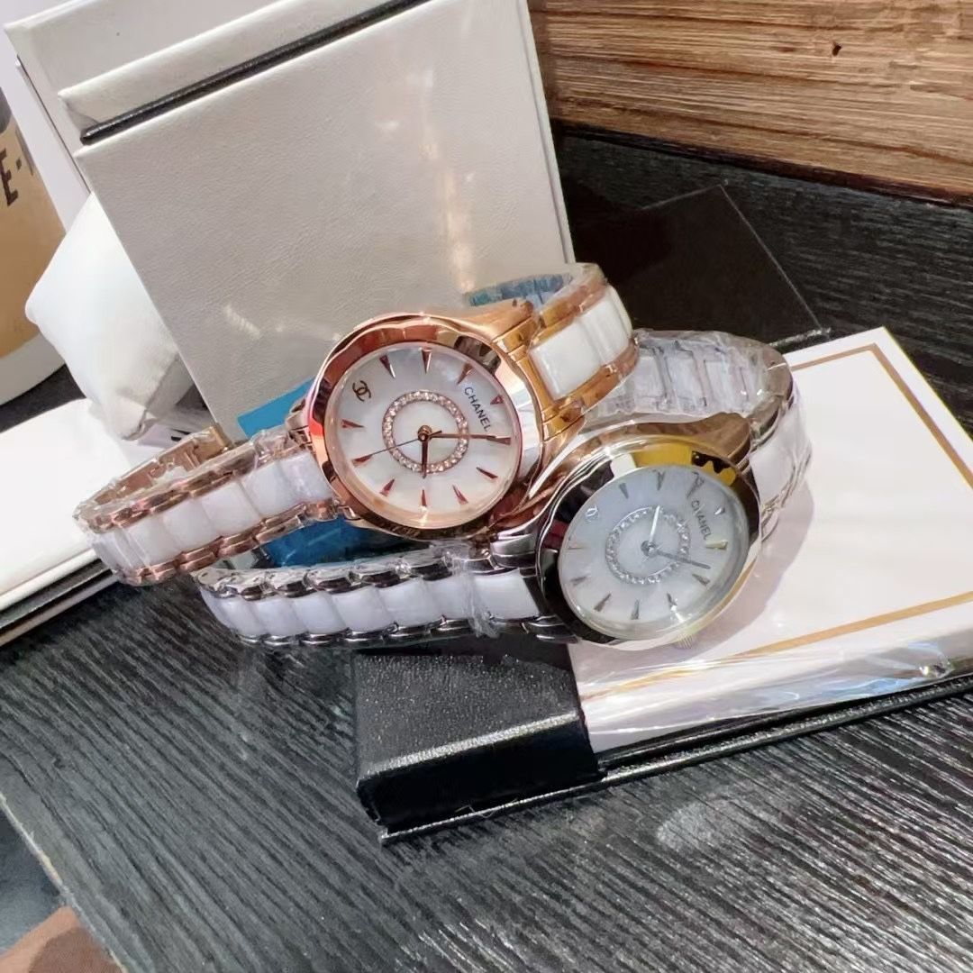 CHANEL シャネル レディース腕時計 30mm|ダイヤモンドケース×セラミックベルト|本日限定特価新品未使用 CHANEL シャネル レディース腕時計 30mm|ダイヤモンドケース×セラミックベルト|本日限定特価新品未使用