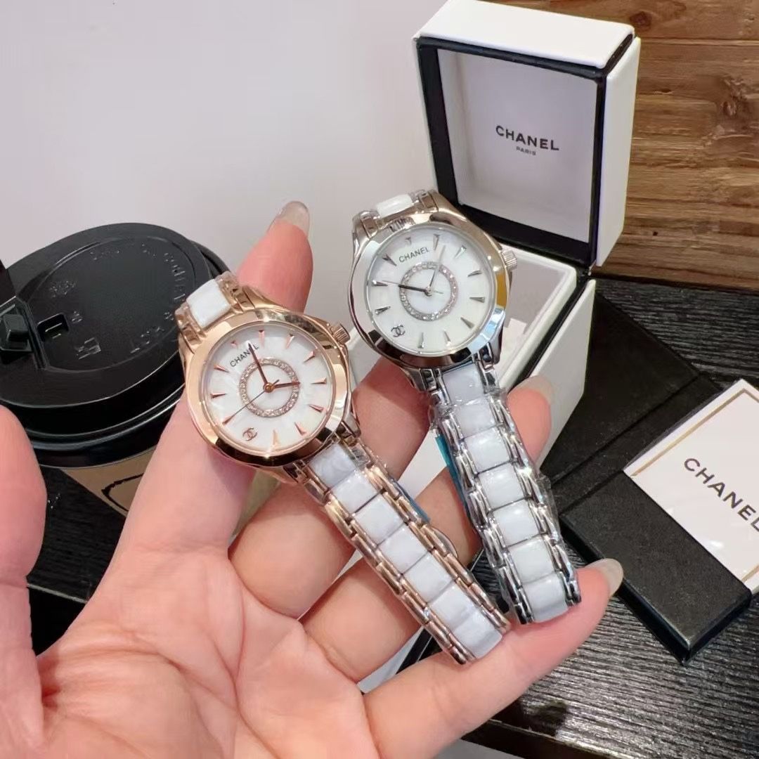 CHANEL シャネル レディース腕時計 30mm|ダイヤモンドケース×セラミックベルト|本日限定特価新品未使用 CHANEL シャネル レディース腕時計 30mm|ダイヤモンドケース×セラミックベルト|本日限定特価新品未使用