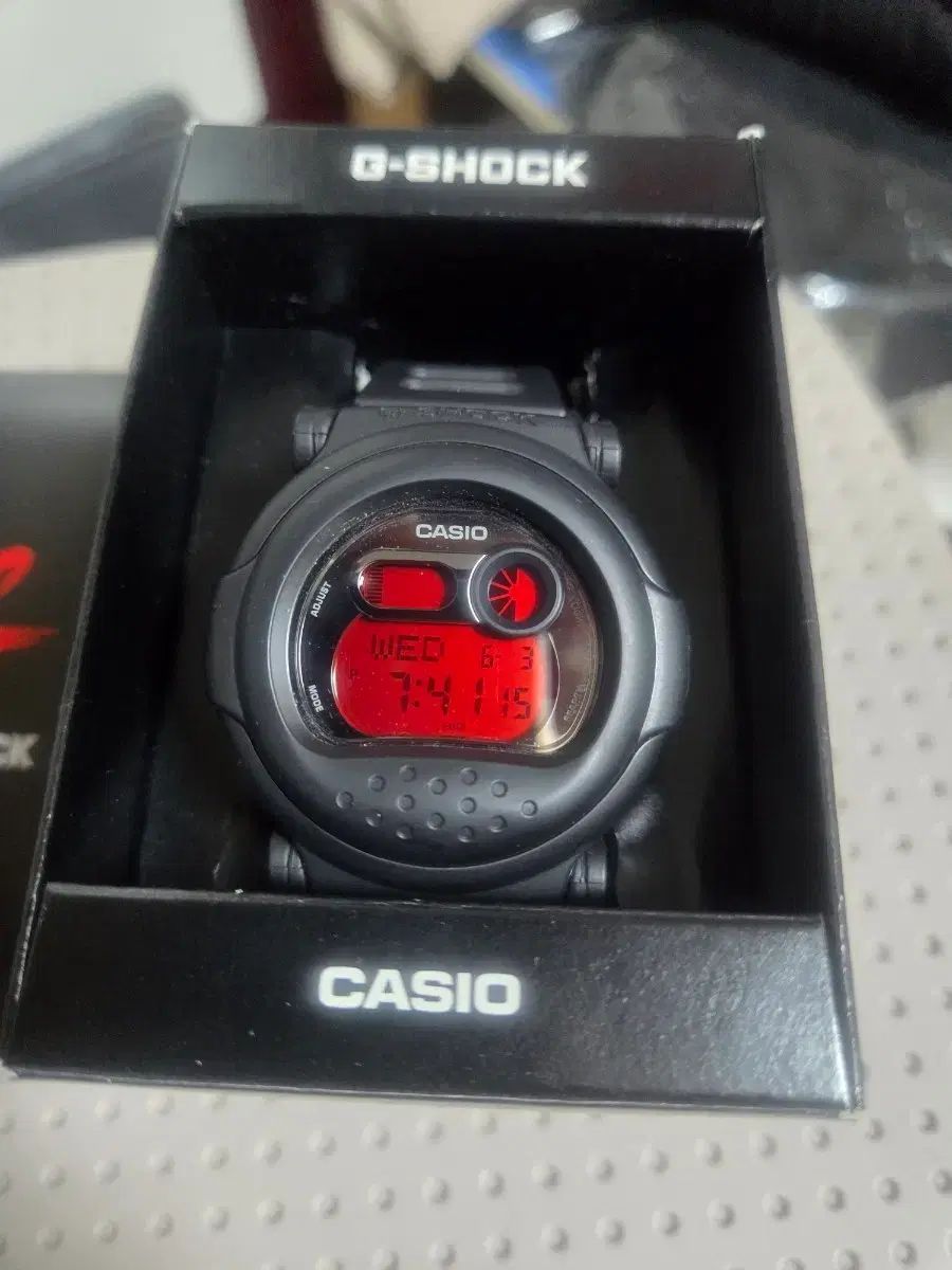 レアモデル G-SHOCK ジェイソン ジェイ(JAY・ジョンソン) レッド液晶モデルです
