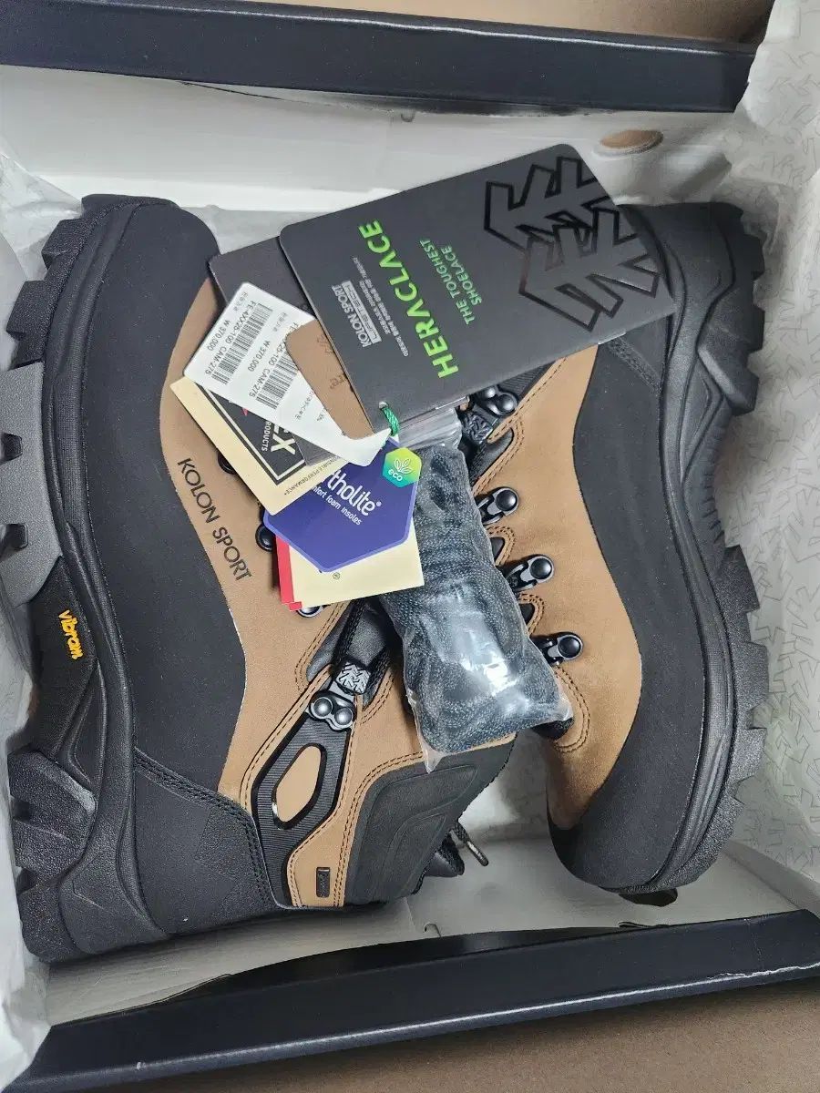 275) KOLON SPORT ハイキングシューズ (登山靴) 出品