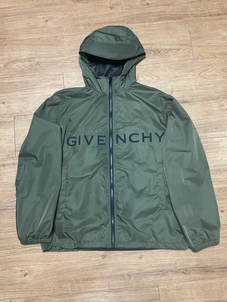 正規品 Givenchy ジバンシィ フード ウィンドブレーカー ジャケット