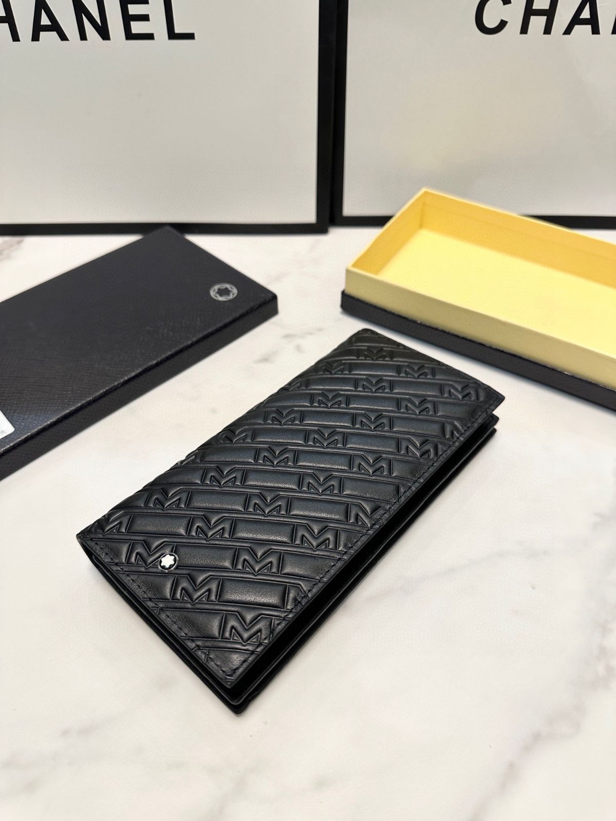 【本日限定特価】モンブラン メンズ レザー バイフォールドウォレット ロング＆ショート 19×10cm/12×10cm 高品質レザー 専用ボックス付き[本日特価|新品未使用品]