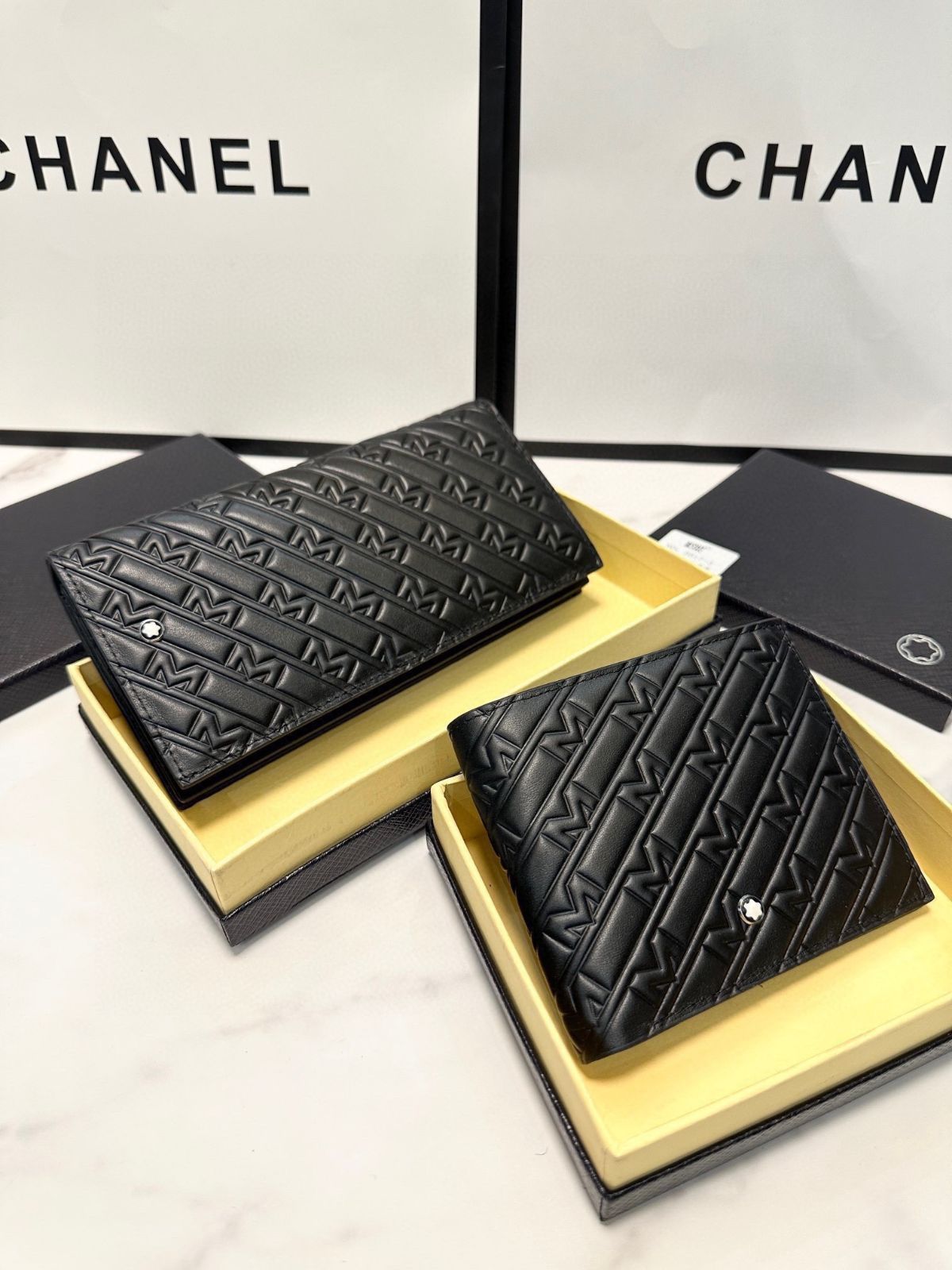 【本日限定特価】モンブラン メンズ レザー バイフォールドウォレット ロング＆ショート 19×10cm/12×10cm 高品質レザー 専用ボックス付き[本日特価|新品未使用品]